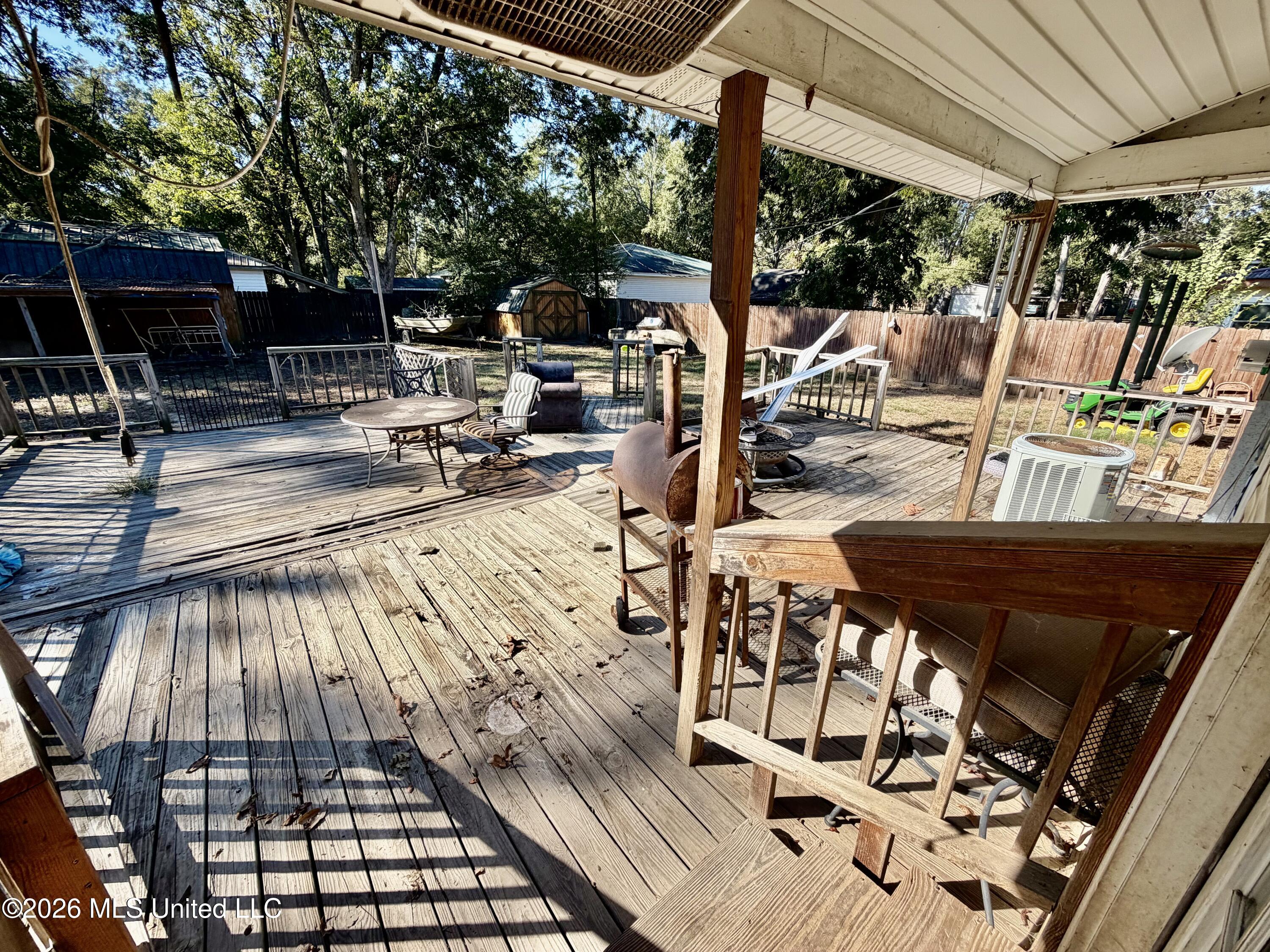 365 3rd Street Property Photo 15