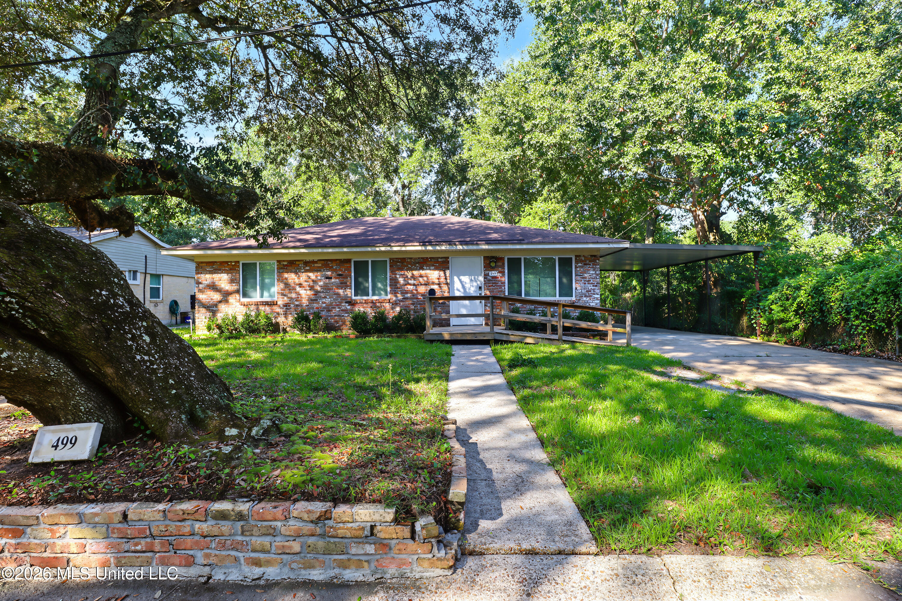 499 Gay Avenue Property Photo 1
