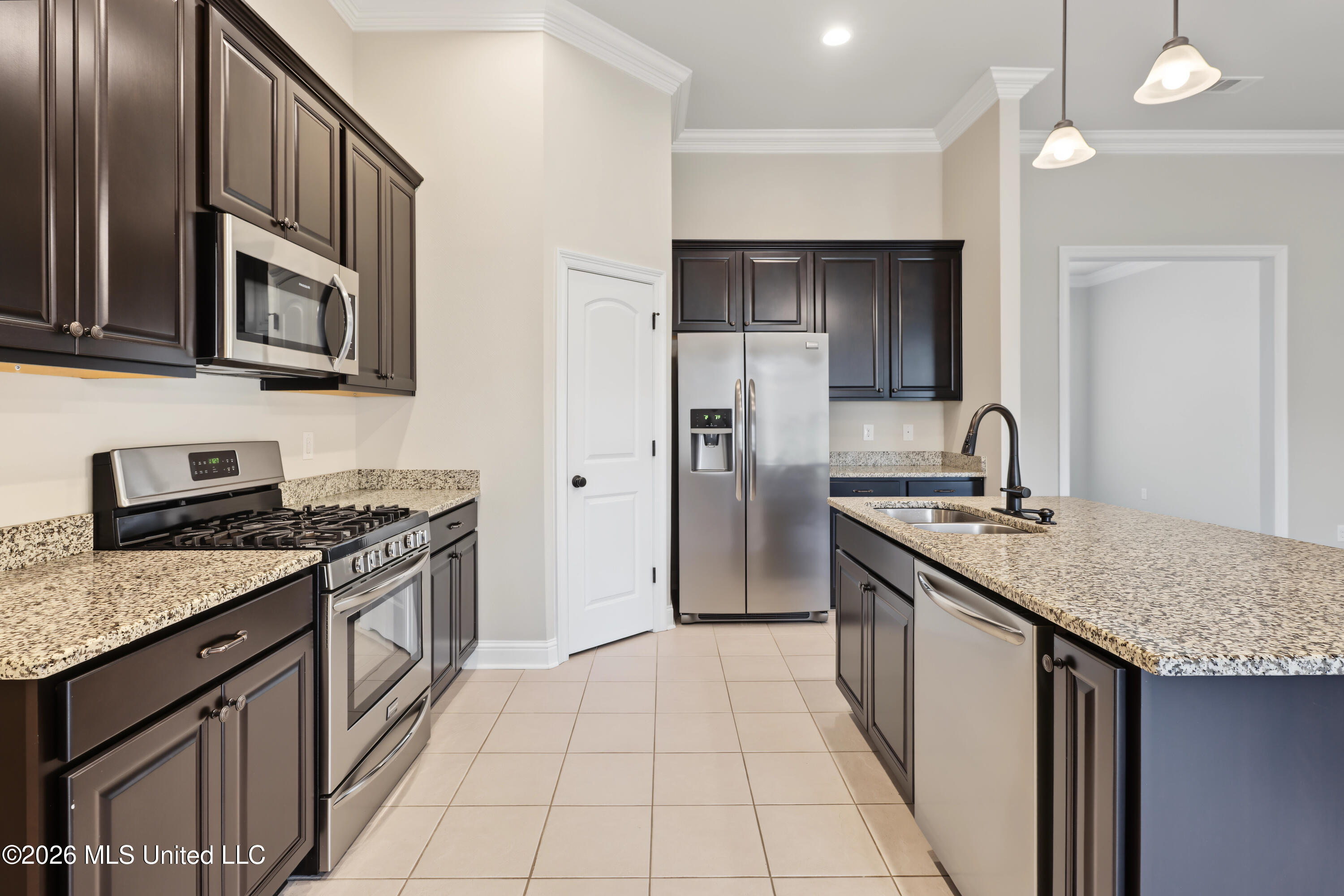 1005 Castine Pointe Boulevard Property Photo 9