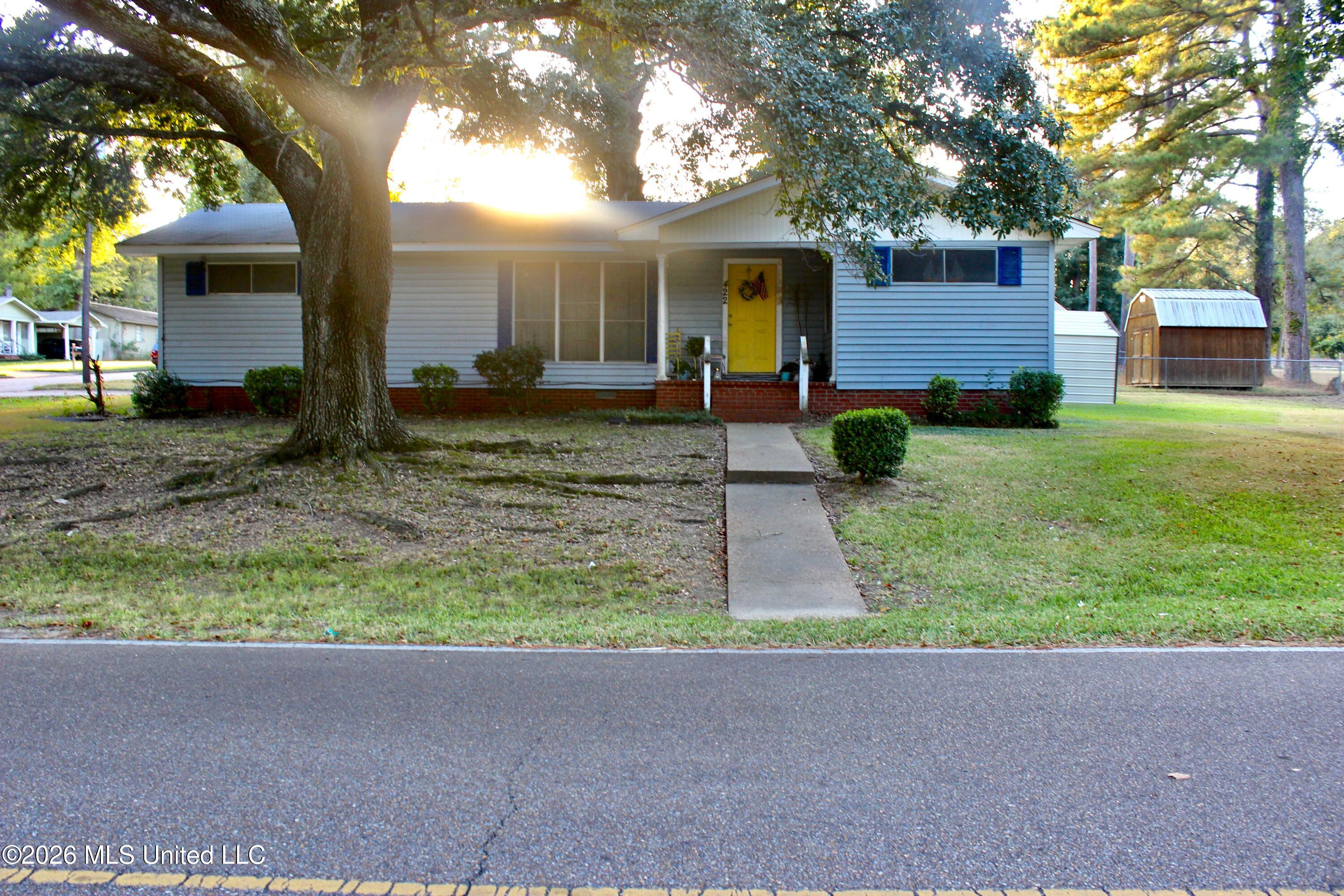 422 Weems Drive Property Photo 2