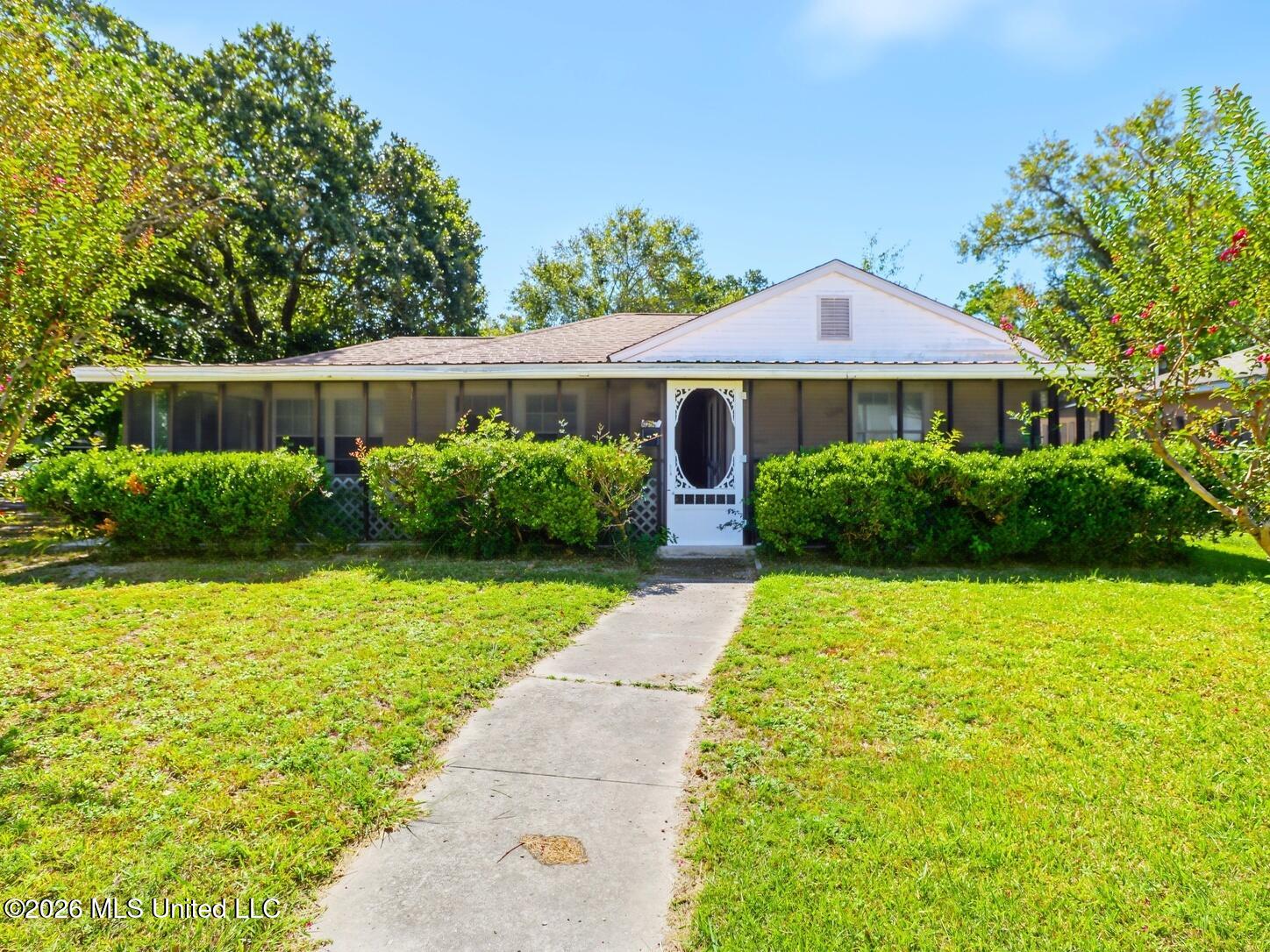 1713 State Street Property Photo 1