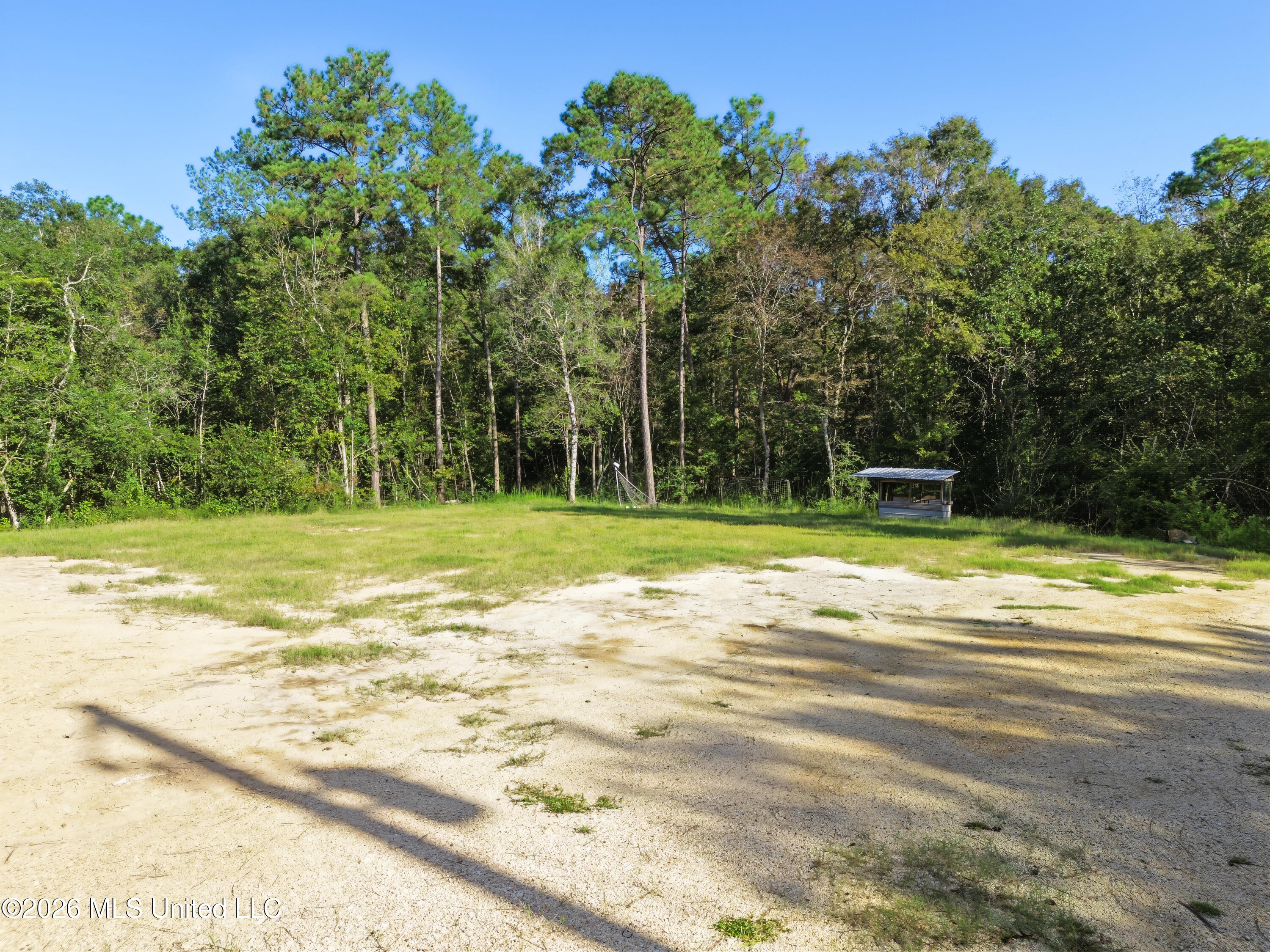 33 Range Line Road Property Photo 4