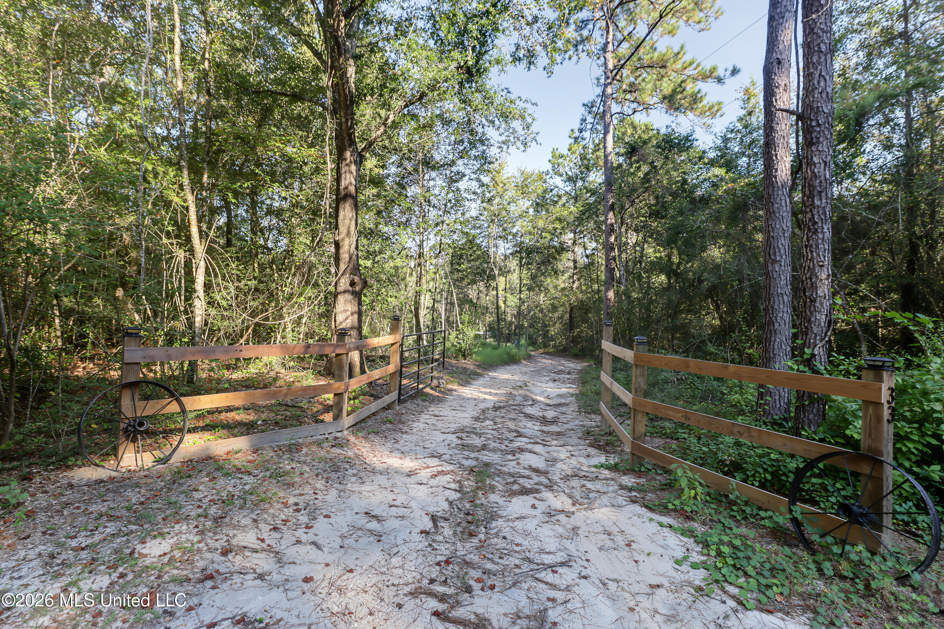 33 Range Line Road Property Photo 17