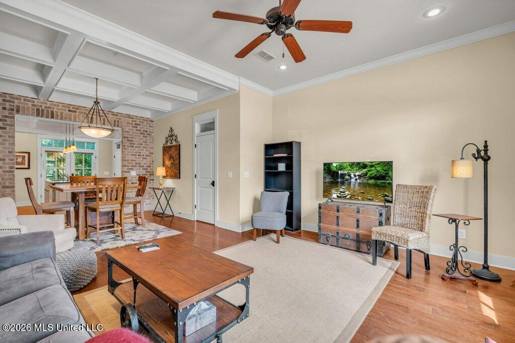 100 River Road Property Photo 5