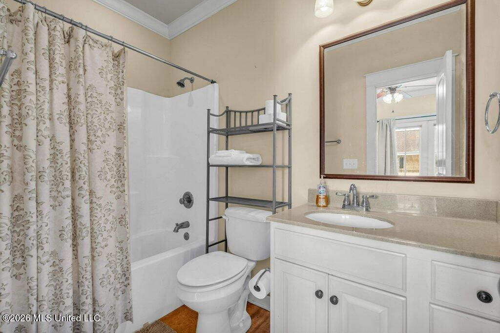 100 River Road Property Photo 9