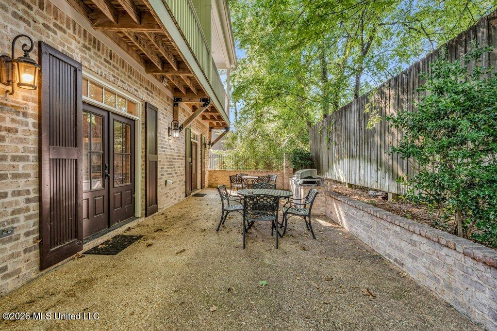 100 River Road Property Photo 18