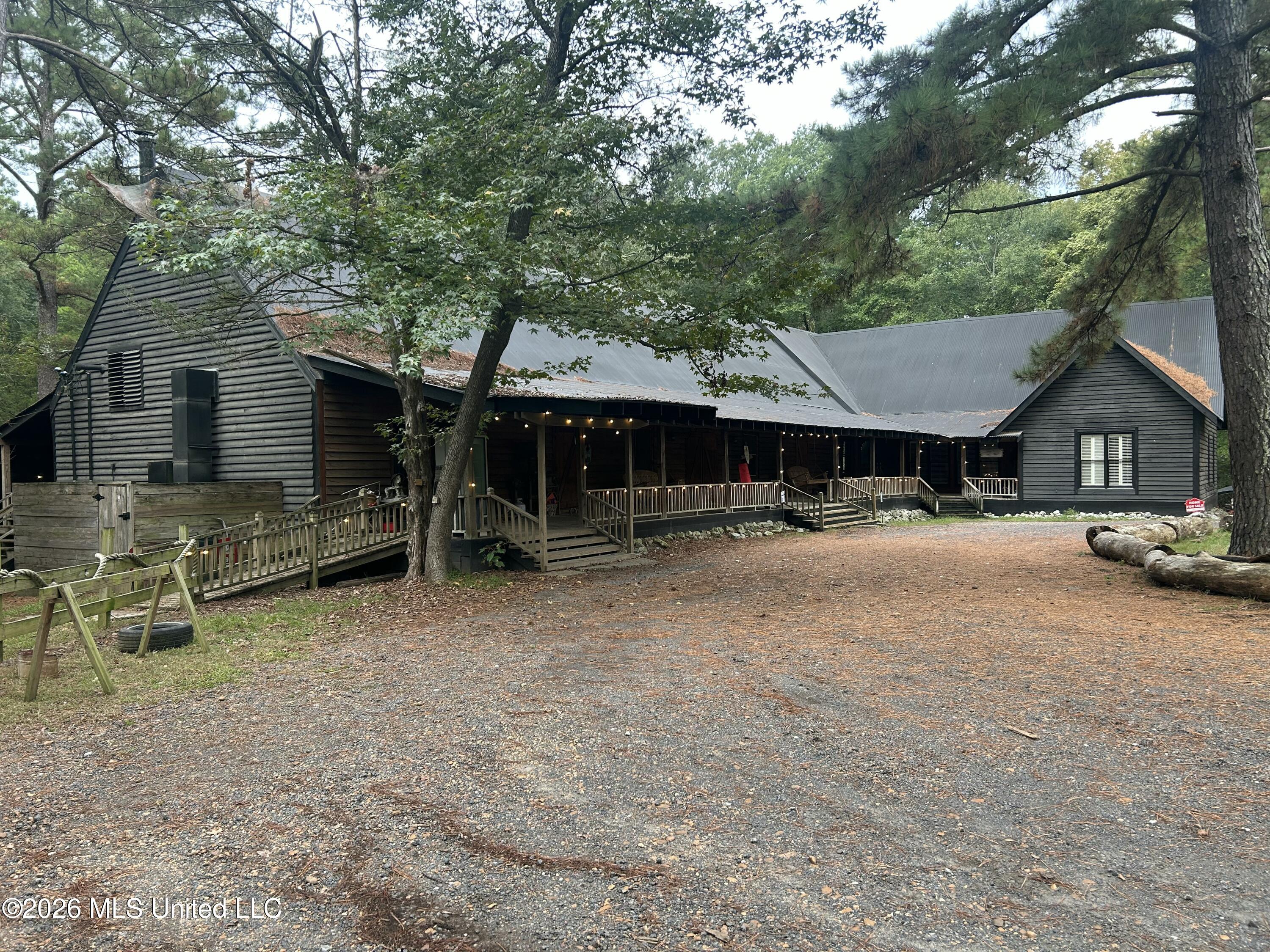 154 Christmas Lane Property Photo 2