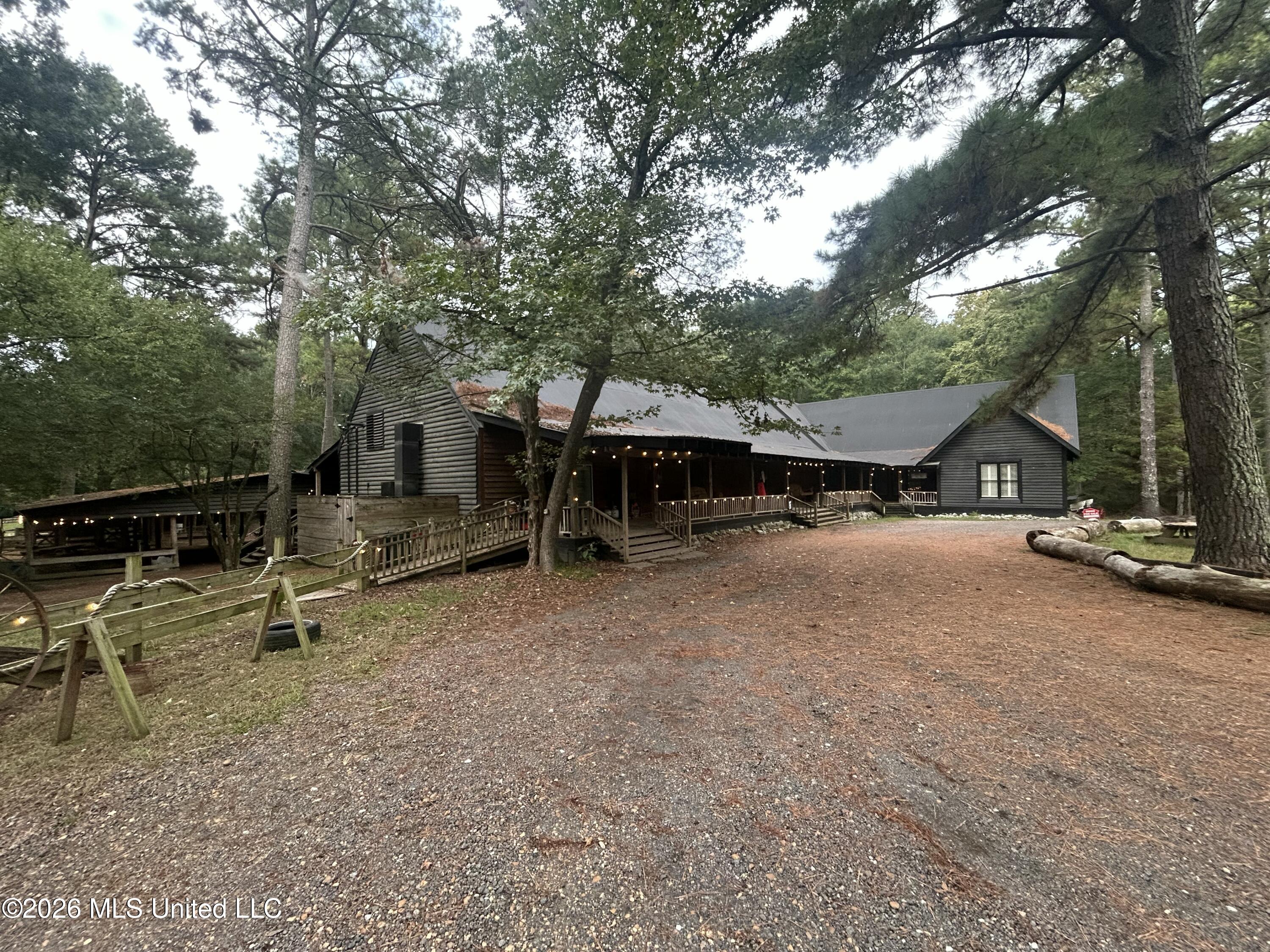 154 Christmas Lane Property Photo 3