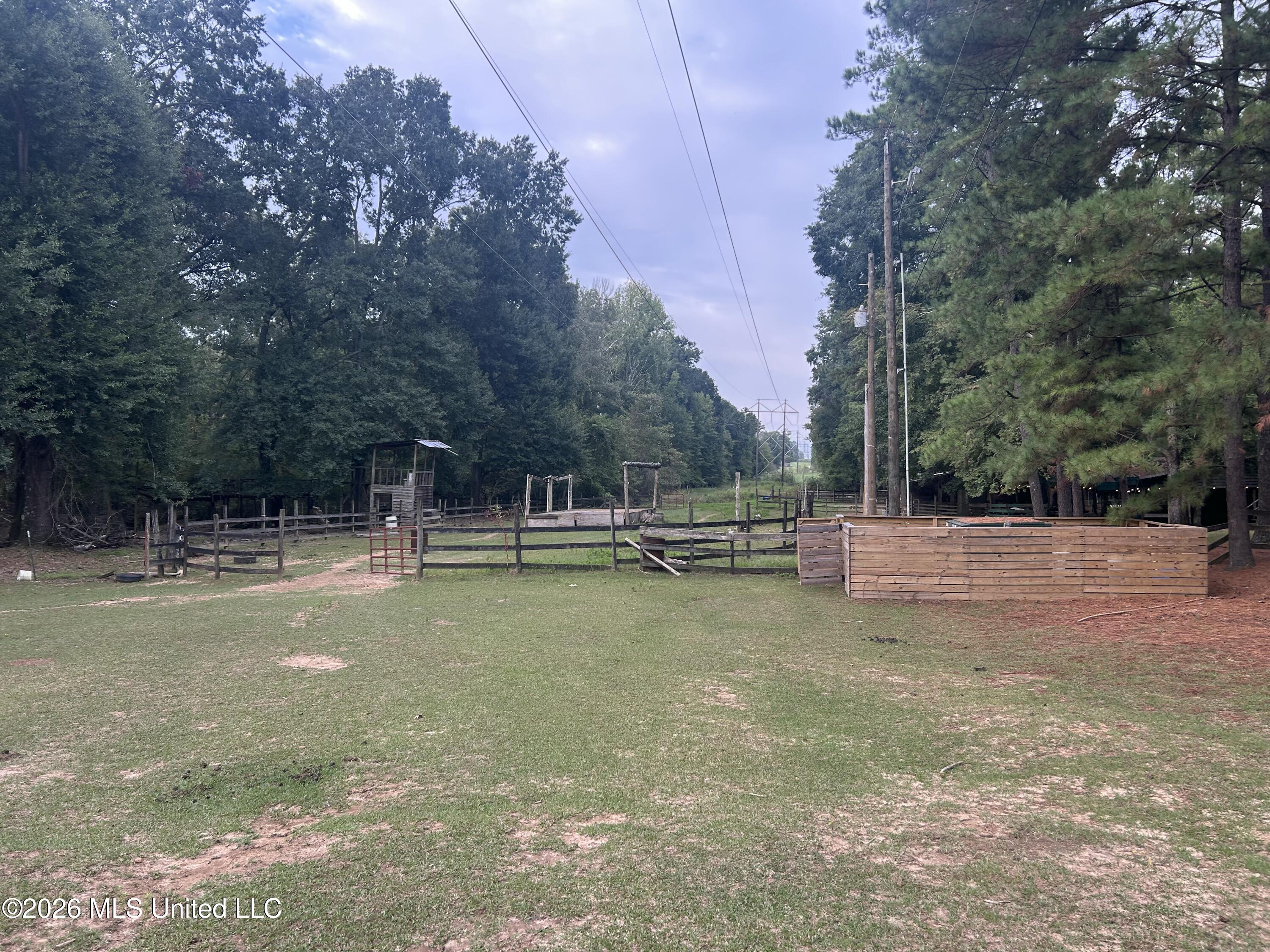 154 Christmas Lane Property Photo 15