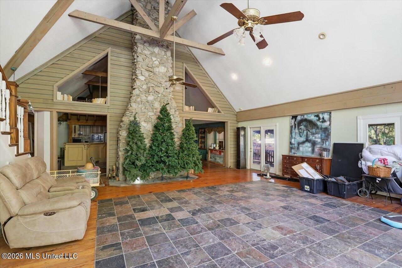 154 Christmas Lane Property Photo 48