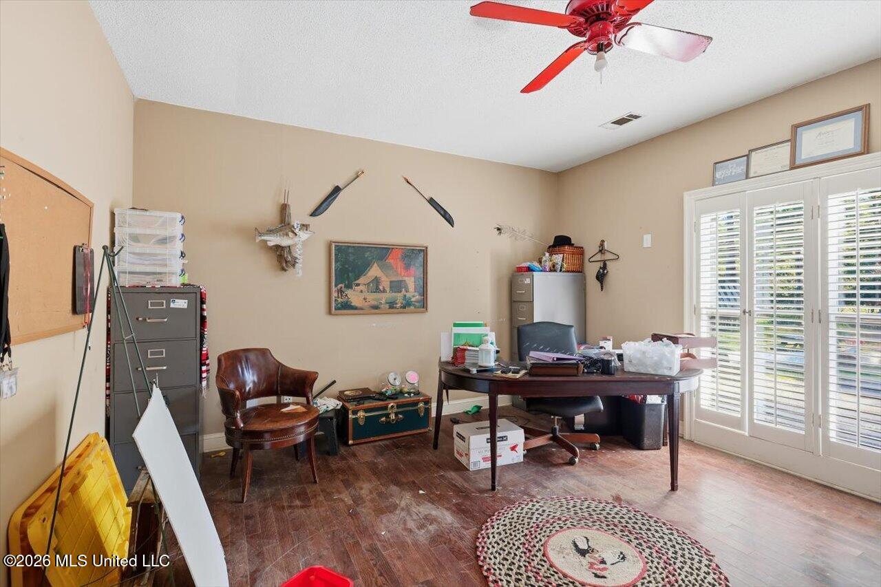 154 Christmas Lane Property Photo 54