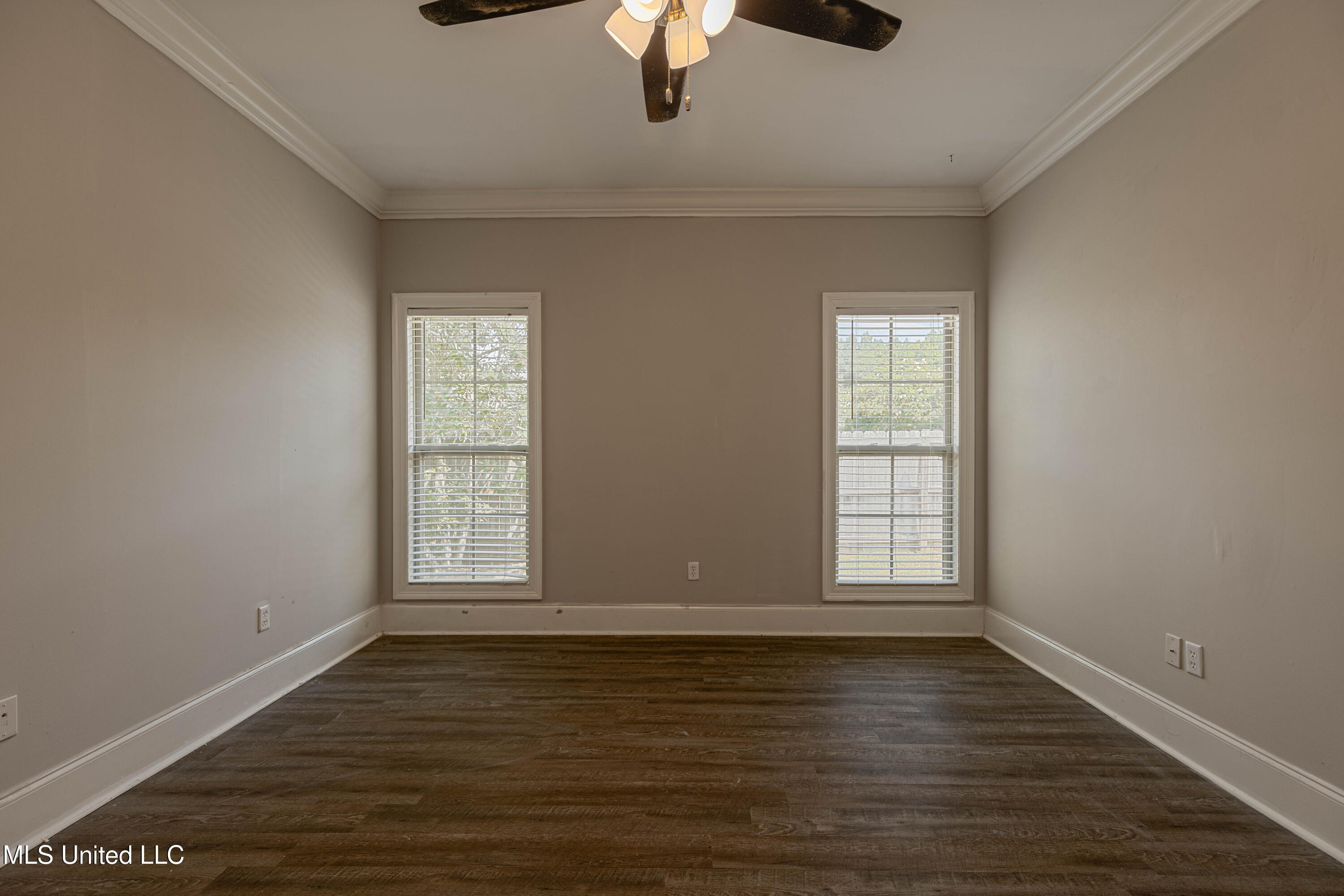 402 Montrose Place Property Photo 23