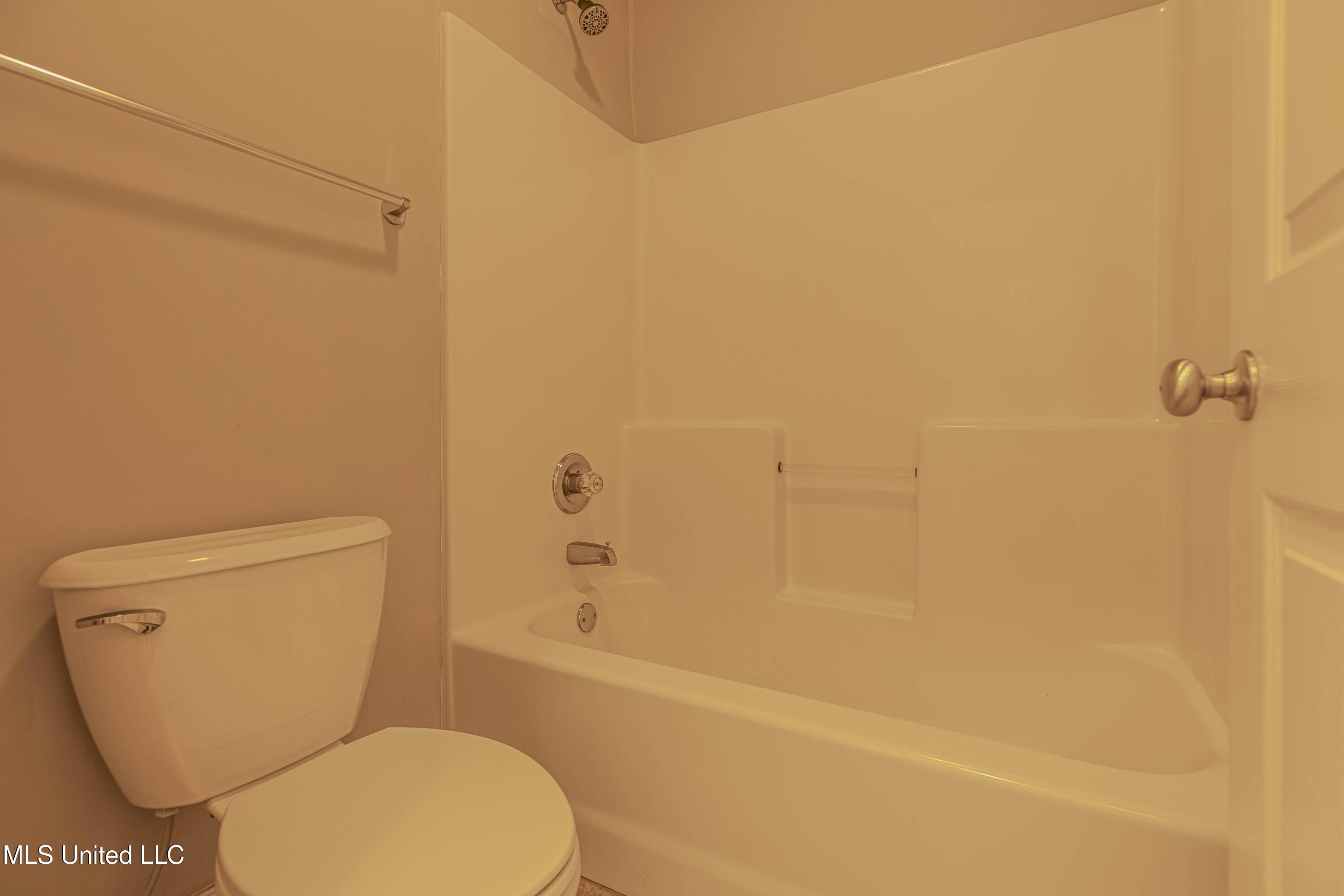 402 Montrose Place Property Photo 38