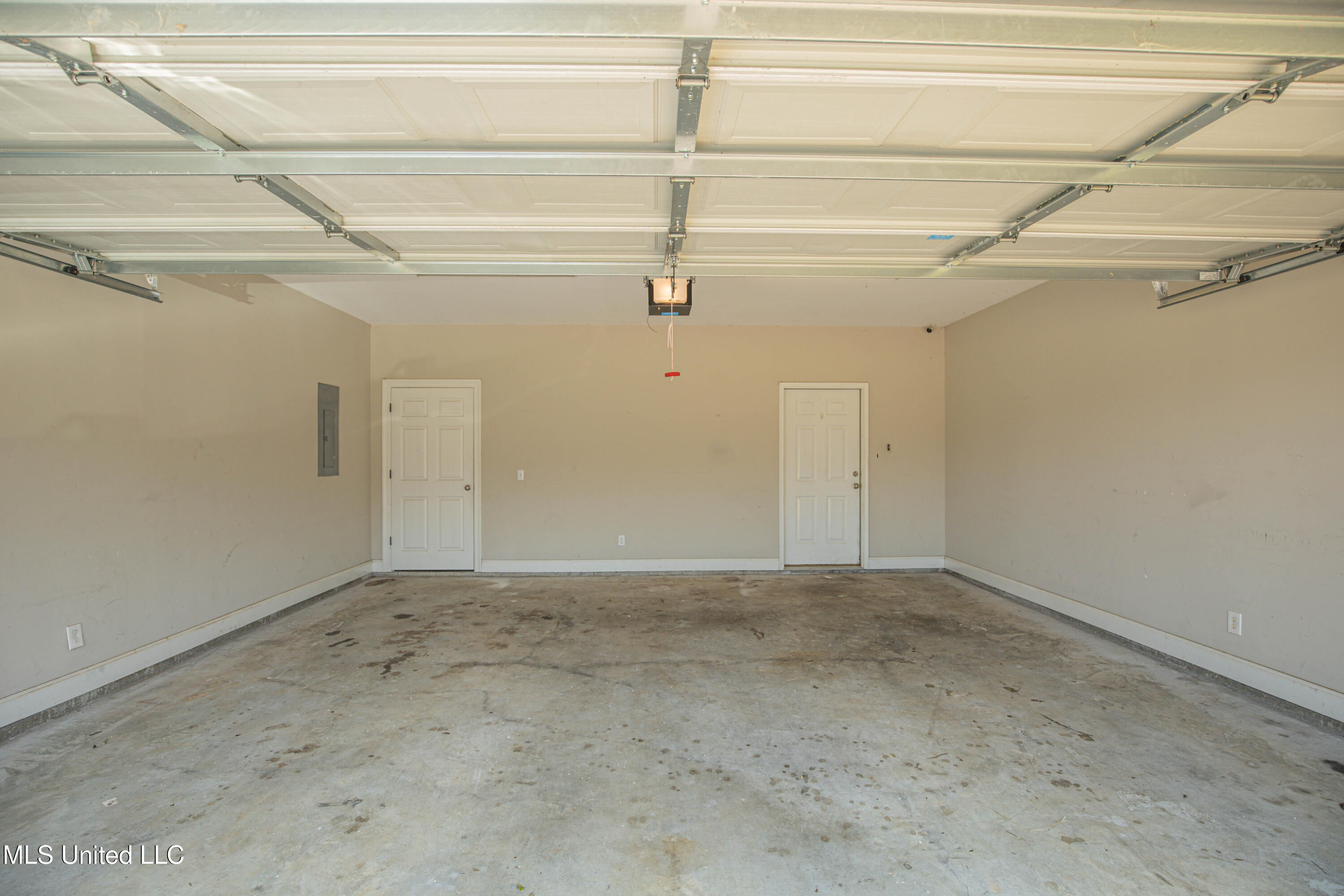 402 Montrose Place Property Photo 42