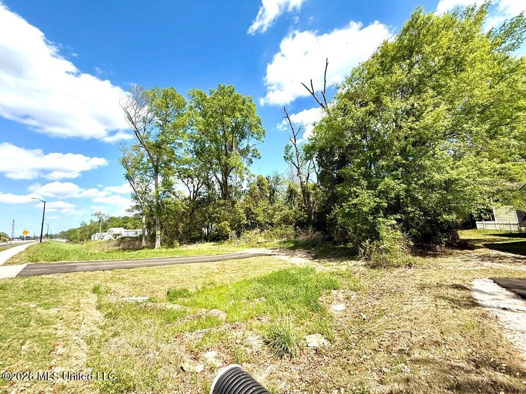 714 N Curran Avenue Property Photo 3