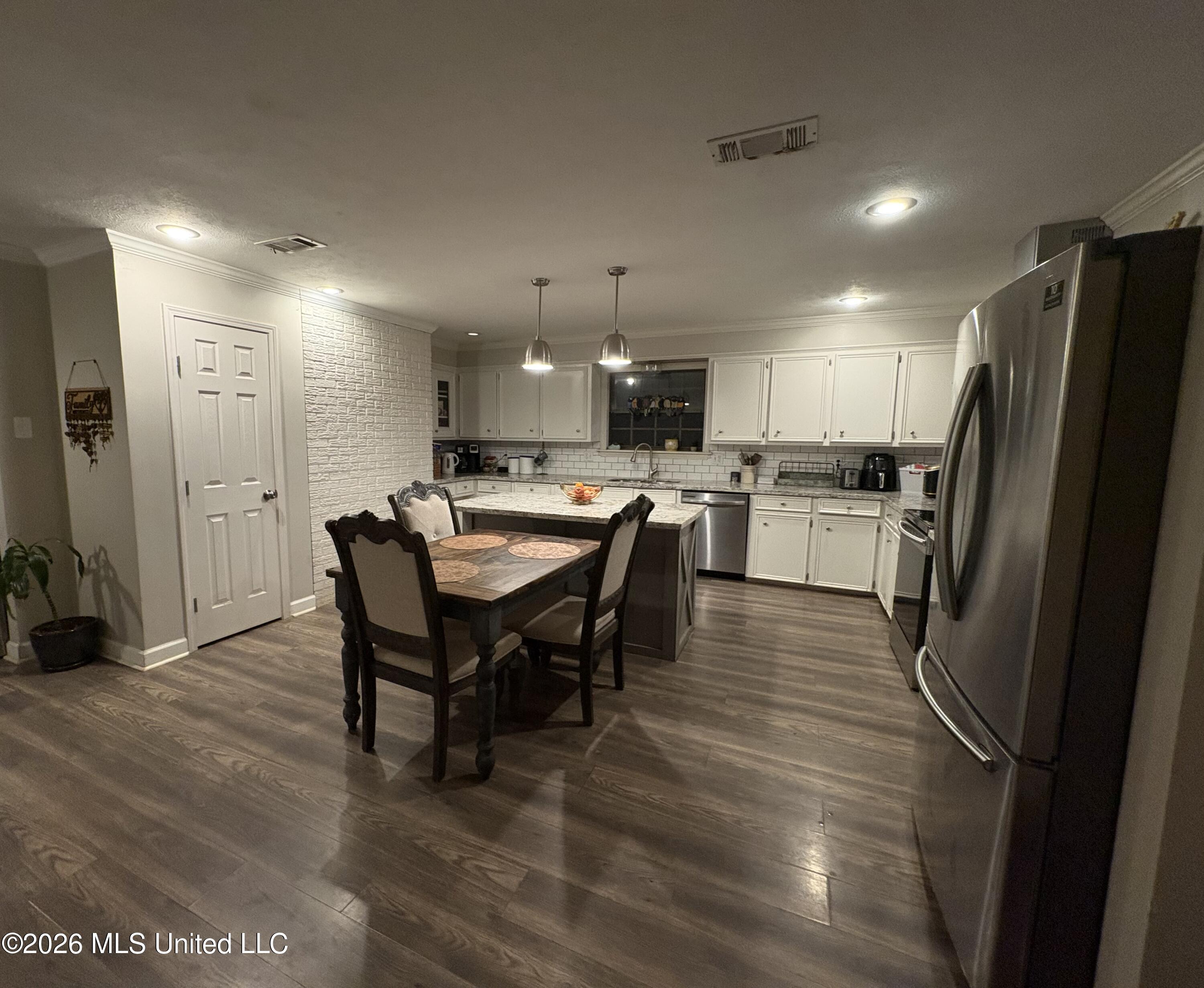 3454 Timber Creek Drive Property Photo 18