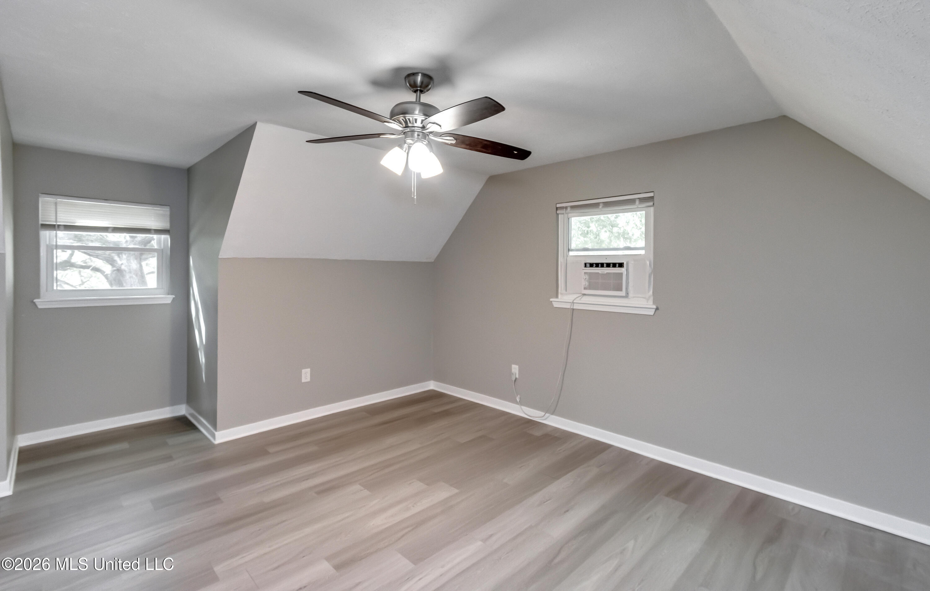 214 Salem Square Property Photo 52