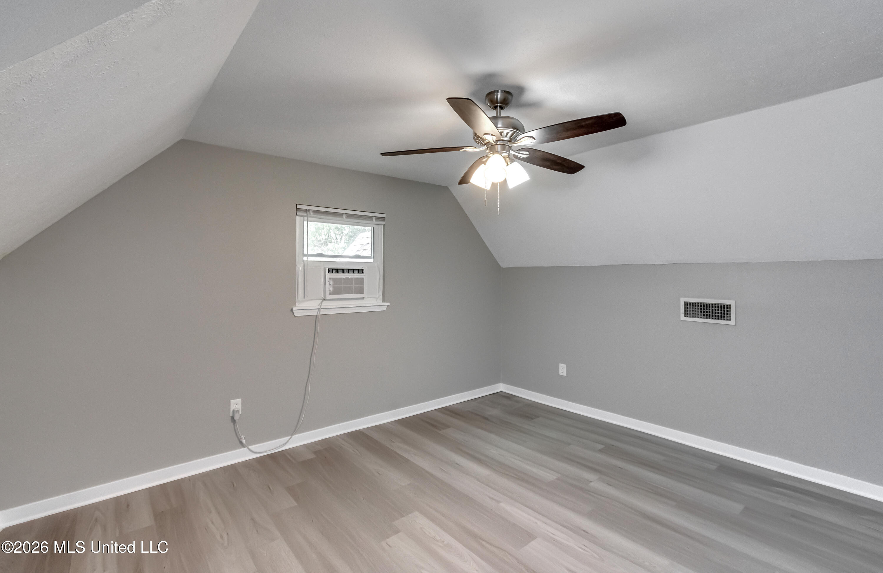 214 Salem Square Property Photo 56