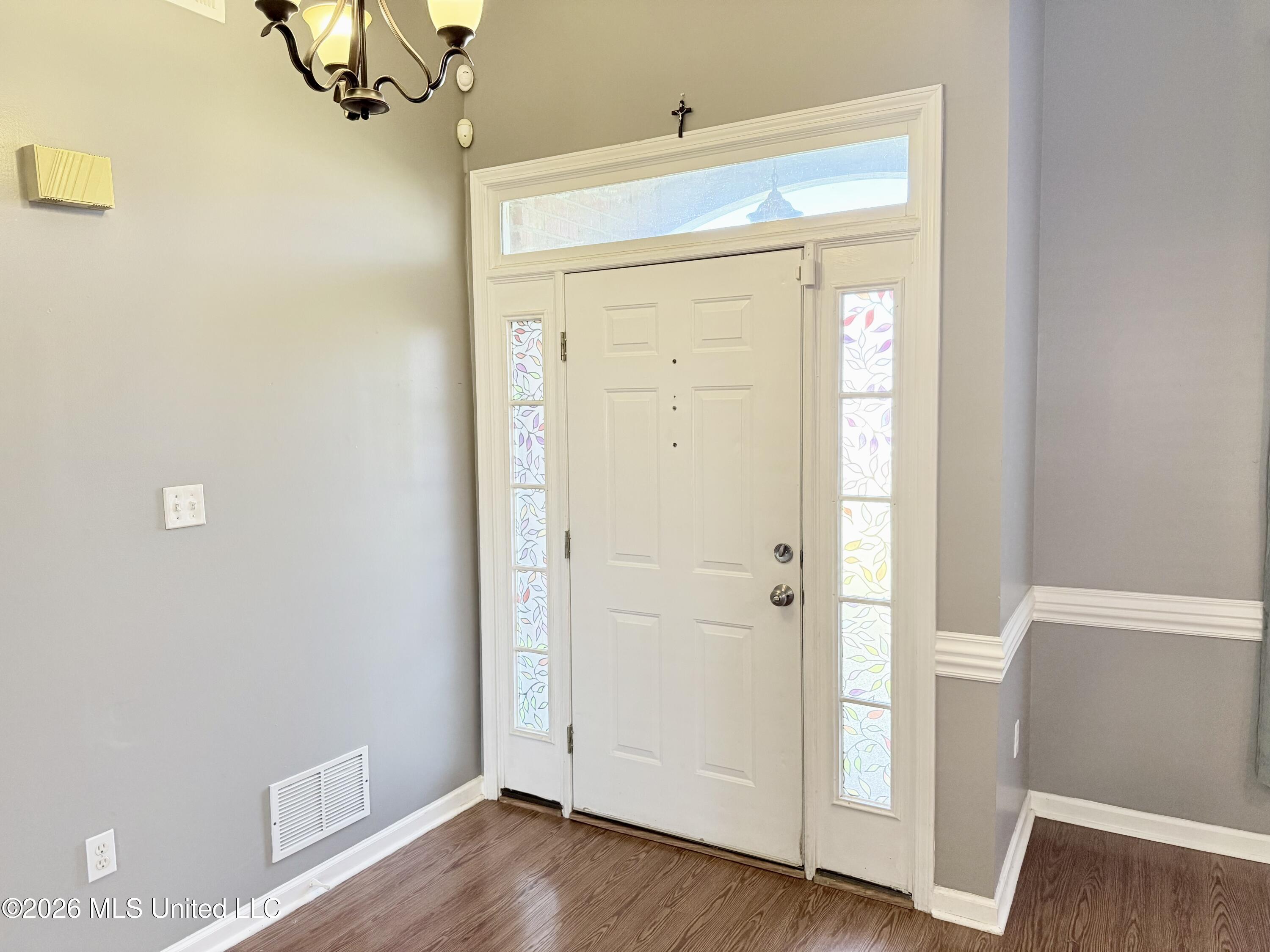 9635 N Geneva Loop Property Photo 2