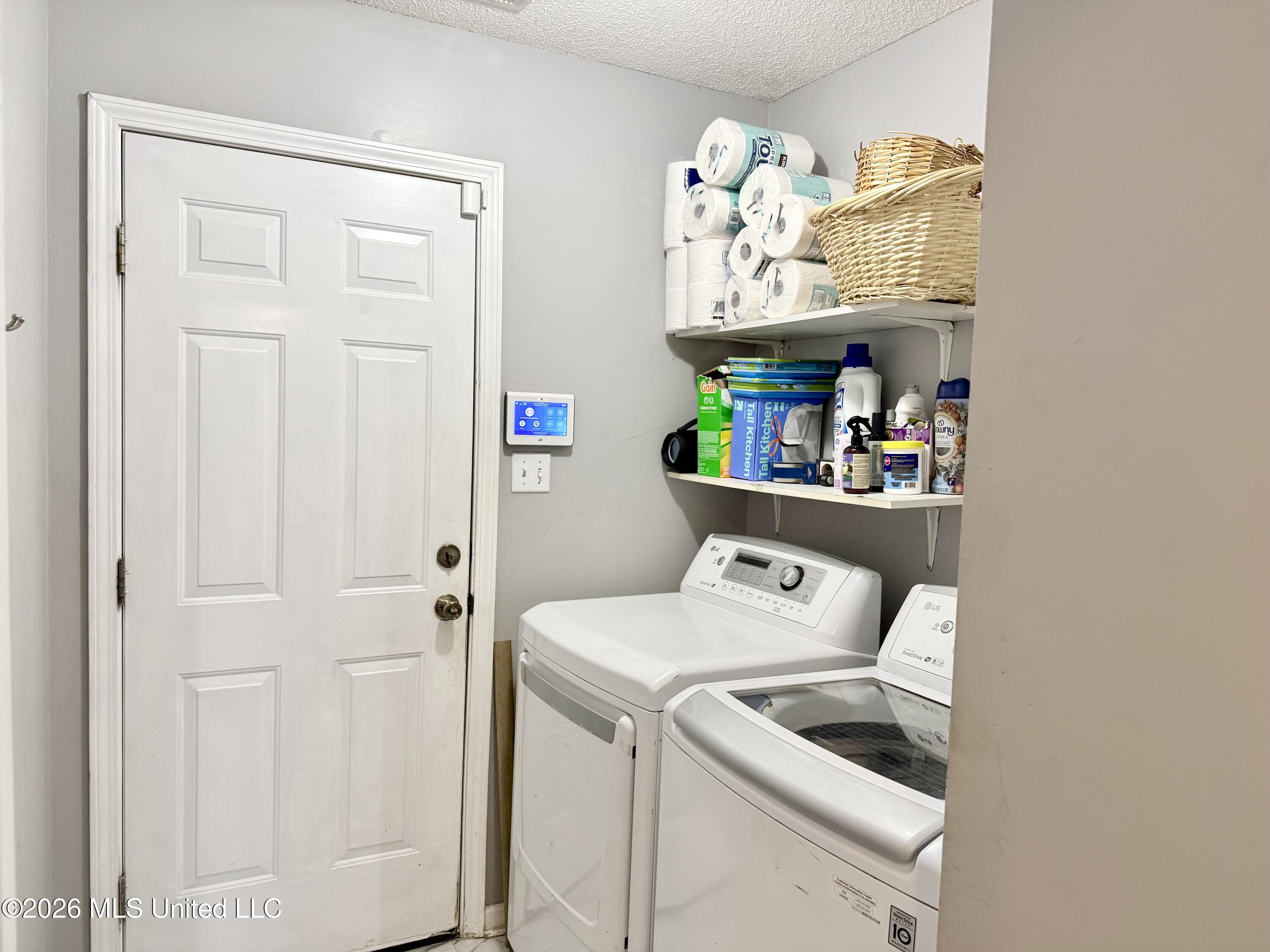 9635 N Geneva Loop Property Photo 7