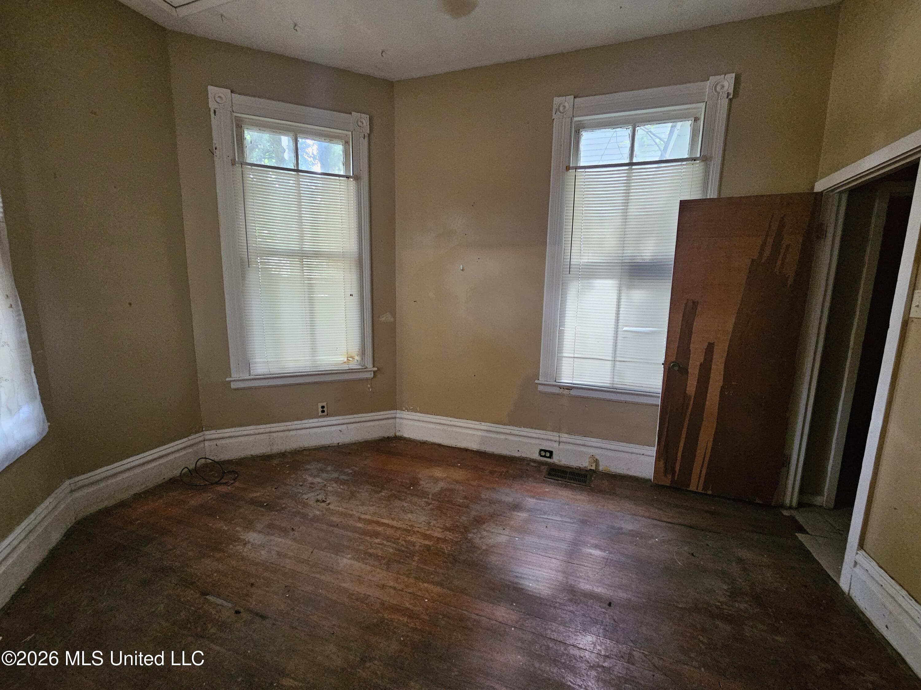 500 B Street Property Photo 3