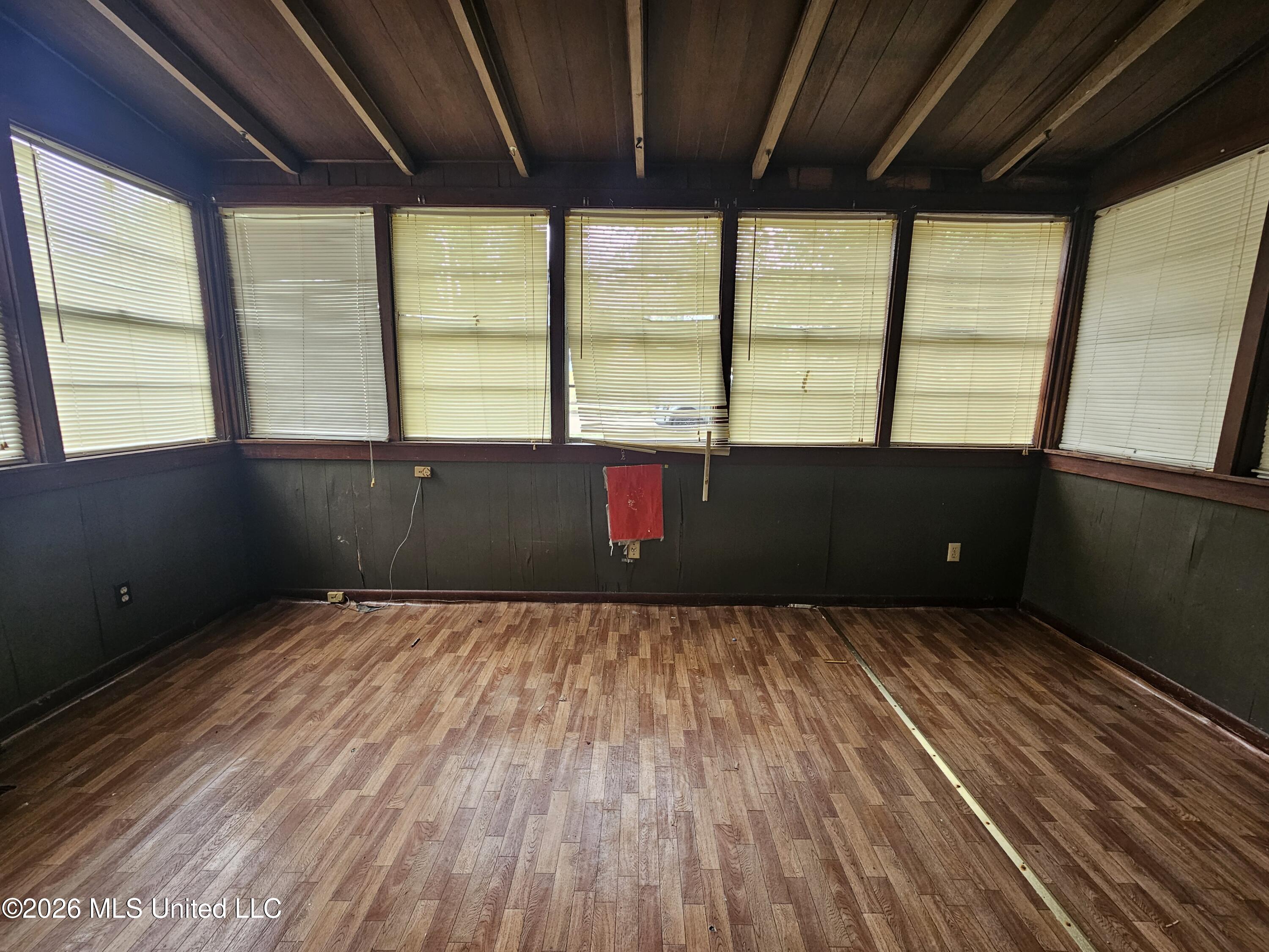 500 B Street Property Photo 4