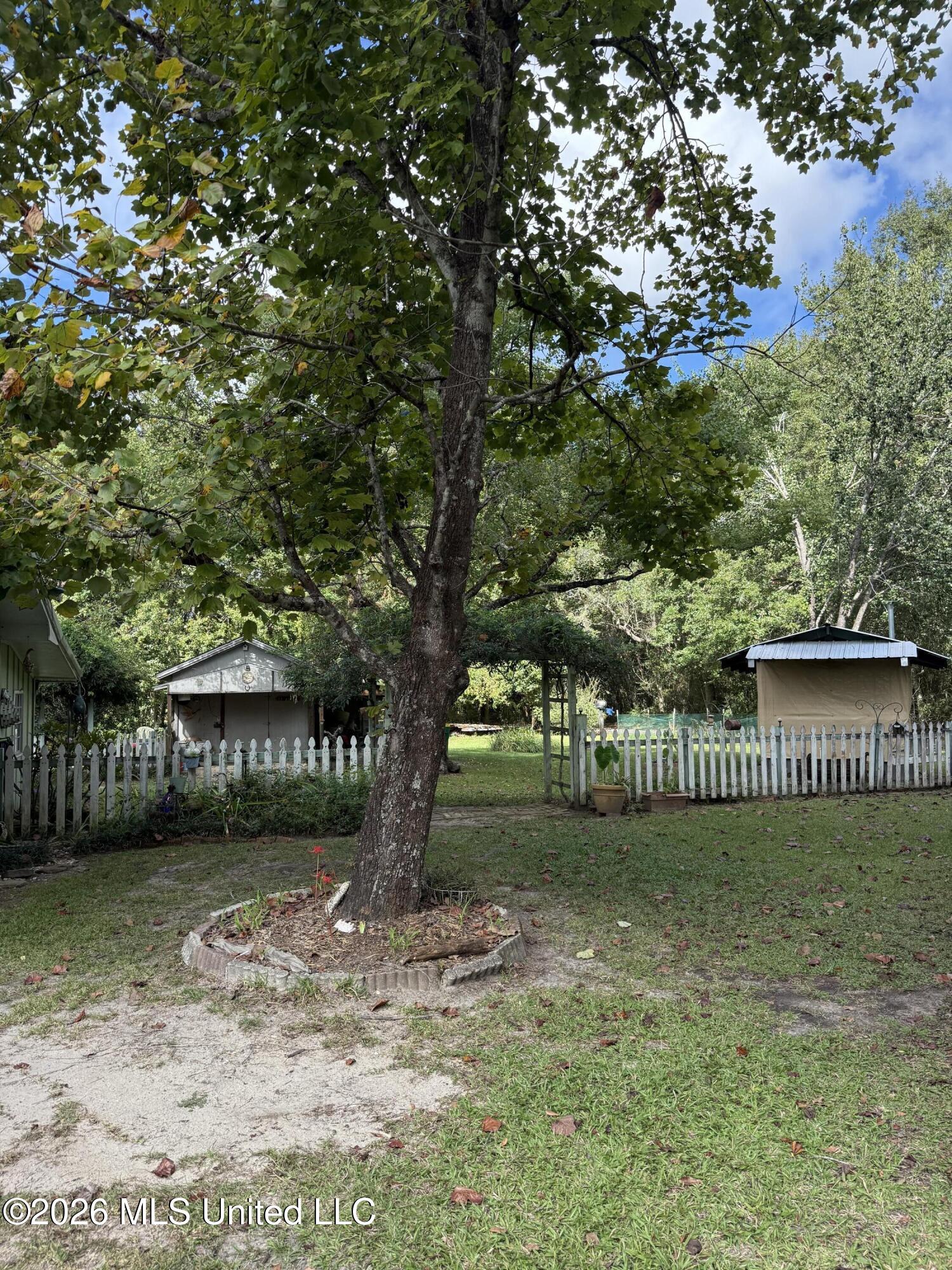 12321 Berkley Road Property Photo 32