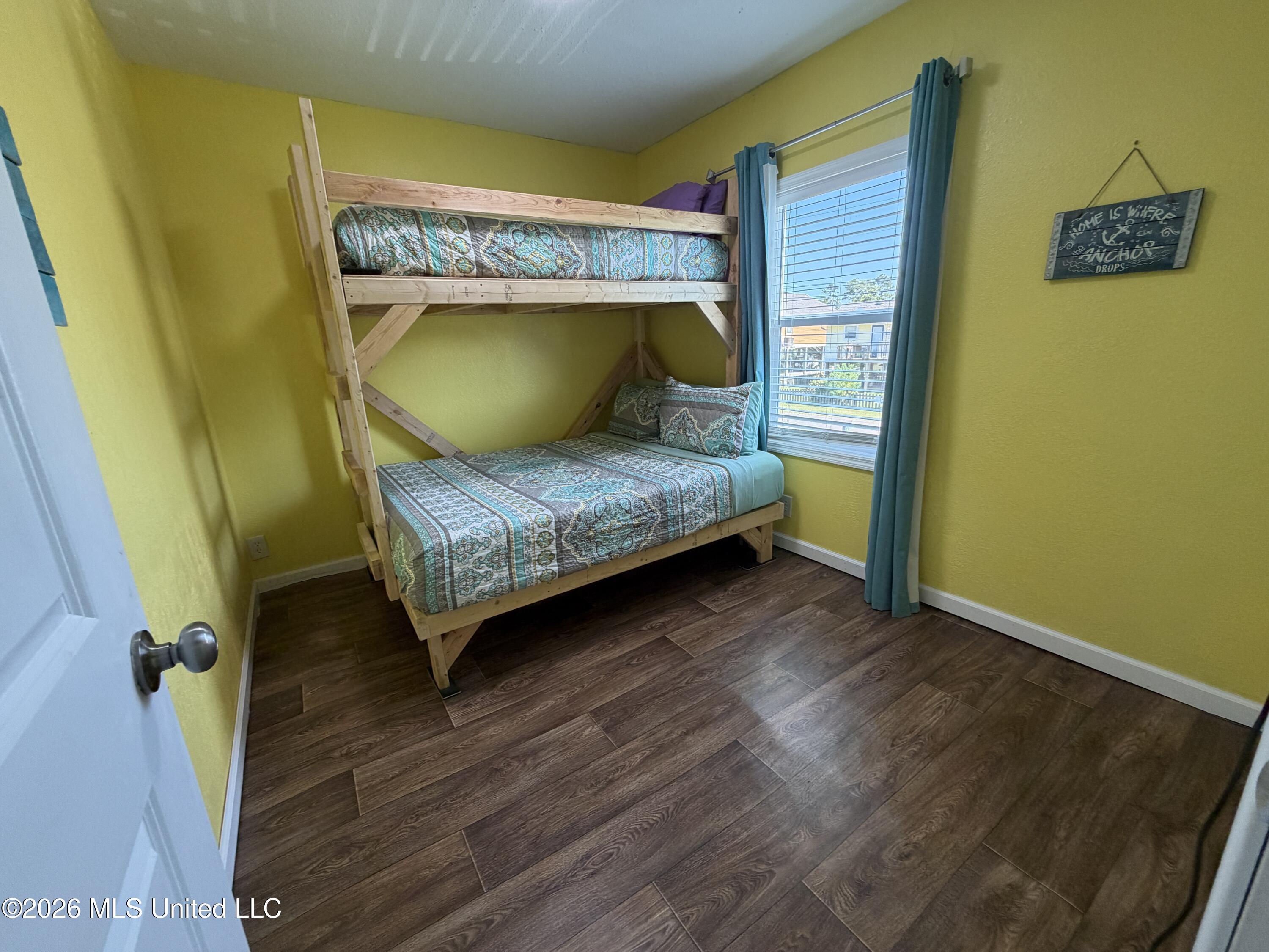 4099 Shark Street Property Photo 8