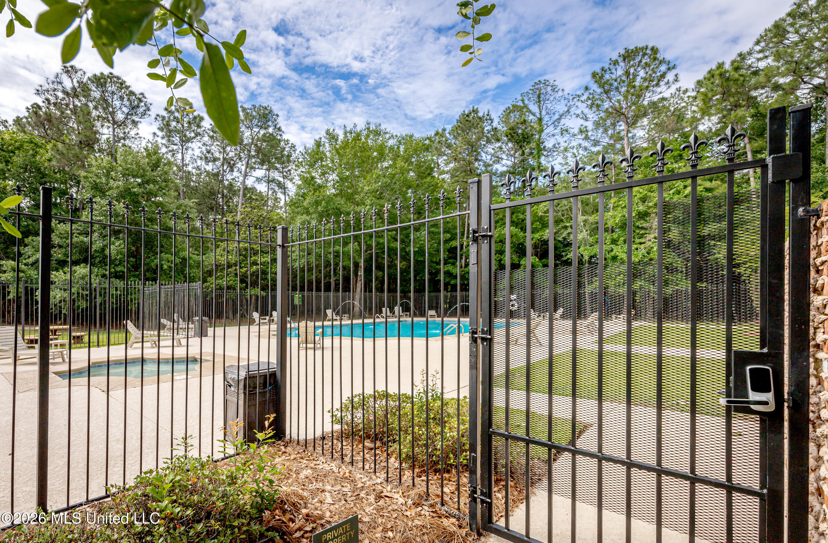 7035 Greenview Cove Property Photo 77