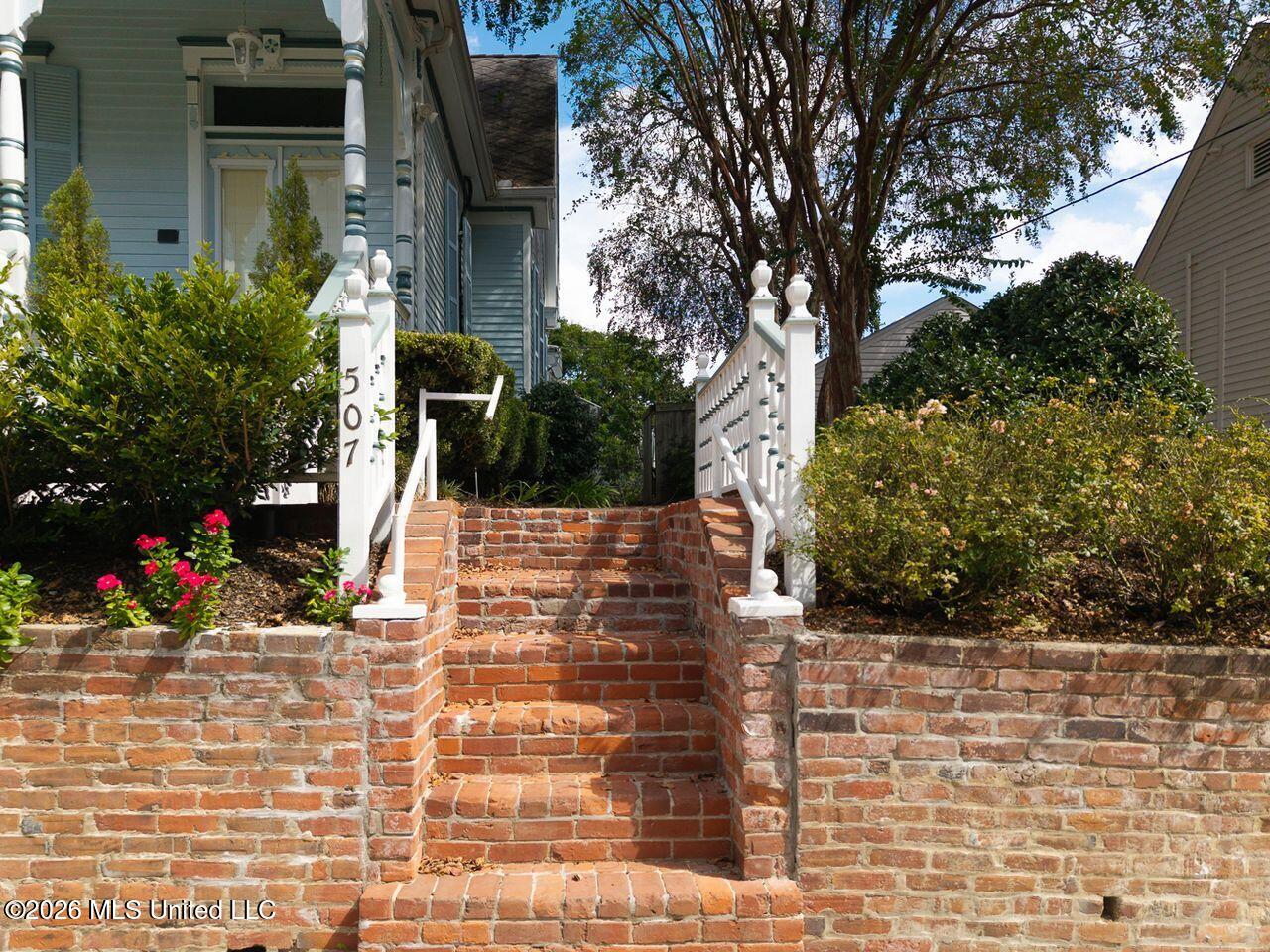 507 Orleans Street Property Photo 3