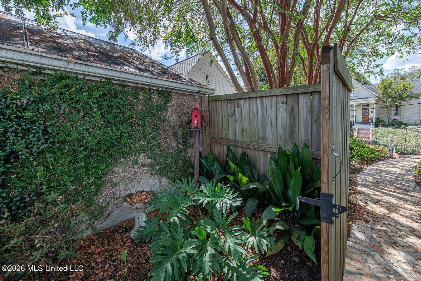 507 Orleans Street Property Photo 54