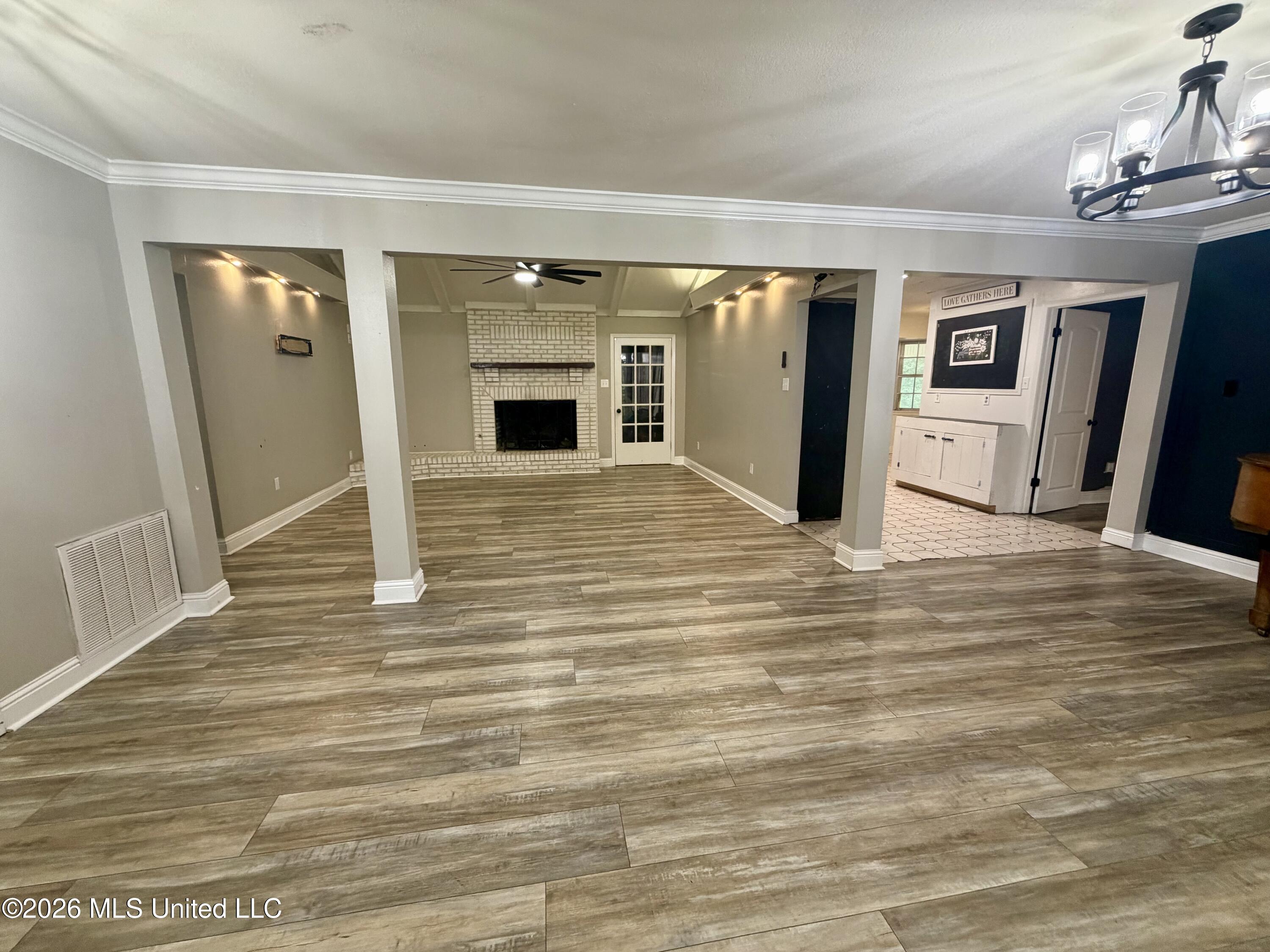 425 Spruce Street Property Photo 2