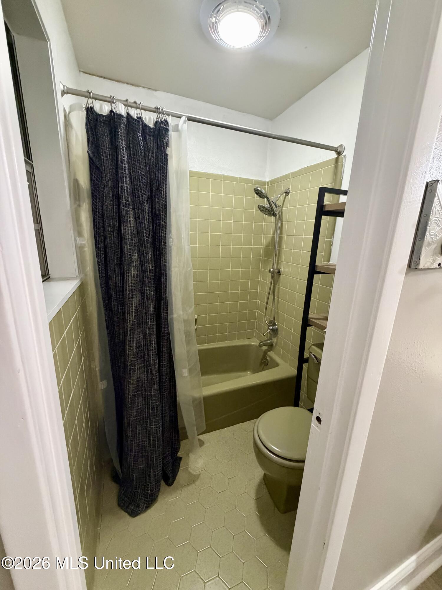 425 Spruce Street Property Photo 16