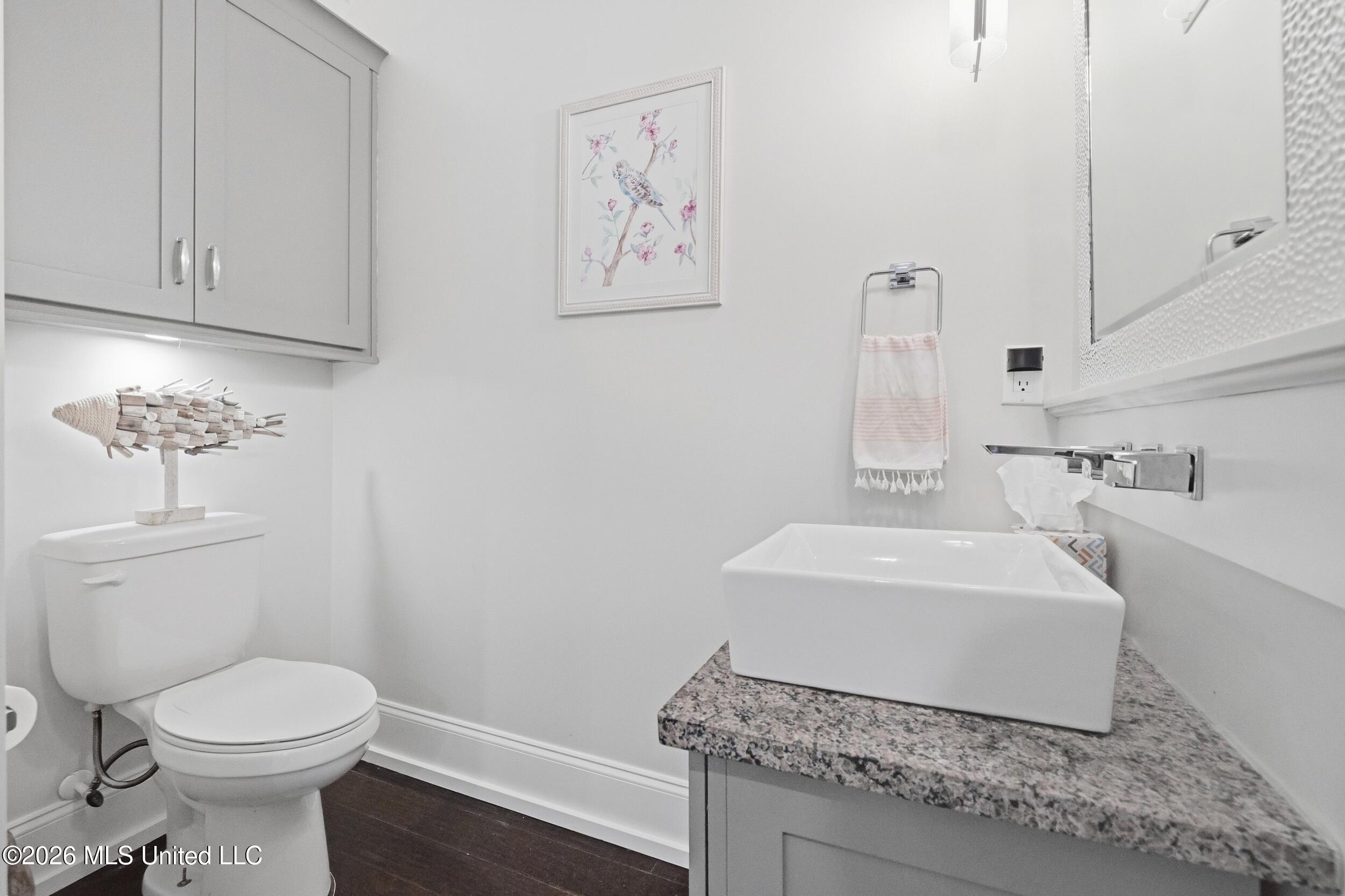 12674 Amory Avenue Property Photo 17