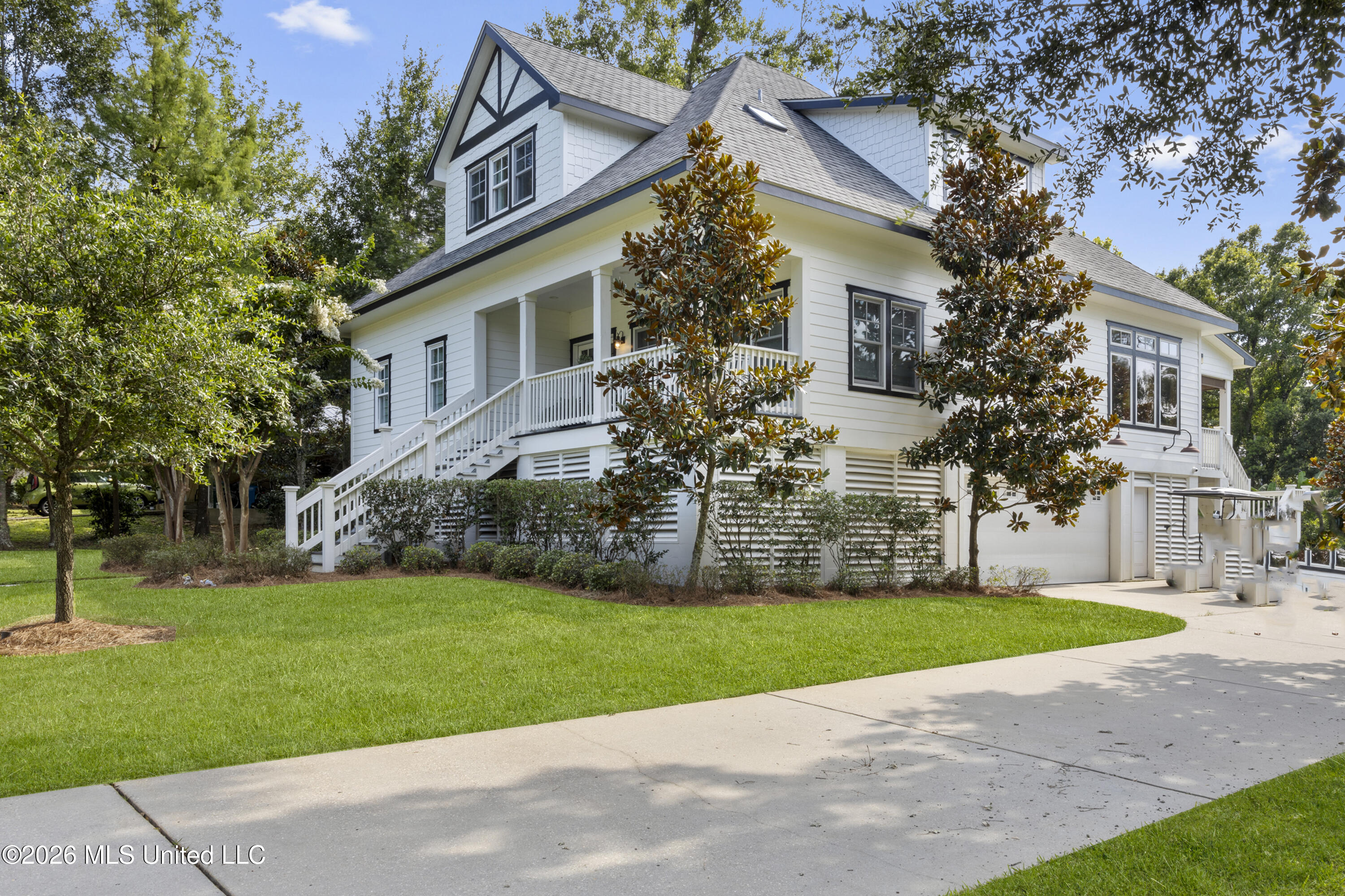 1305 Fort Street Property Photo 3