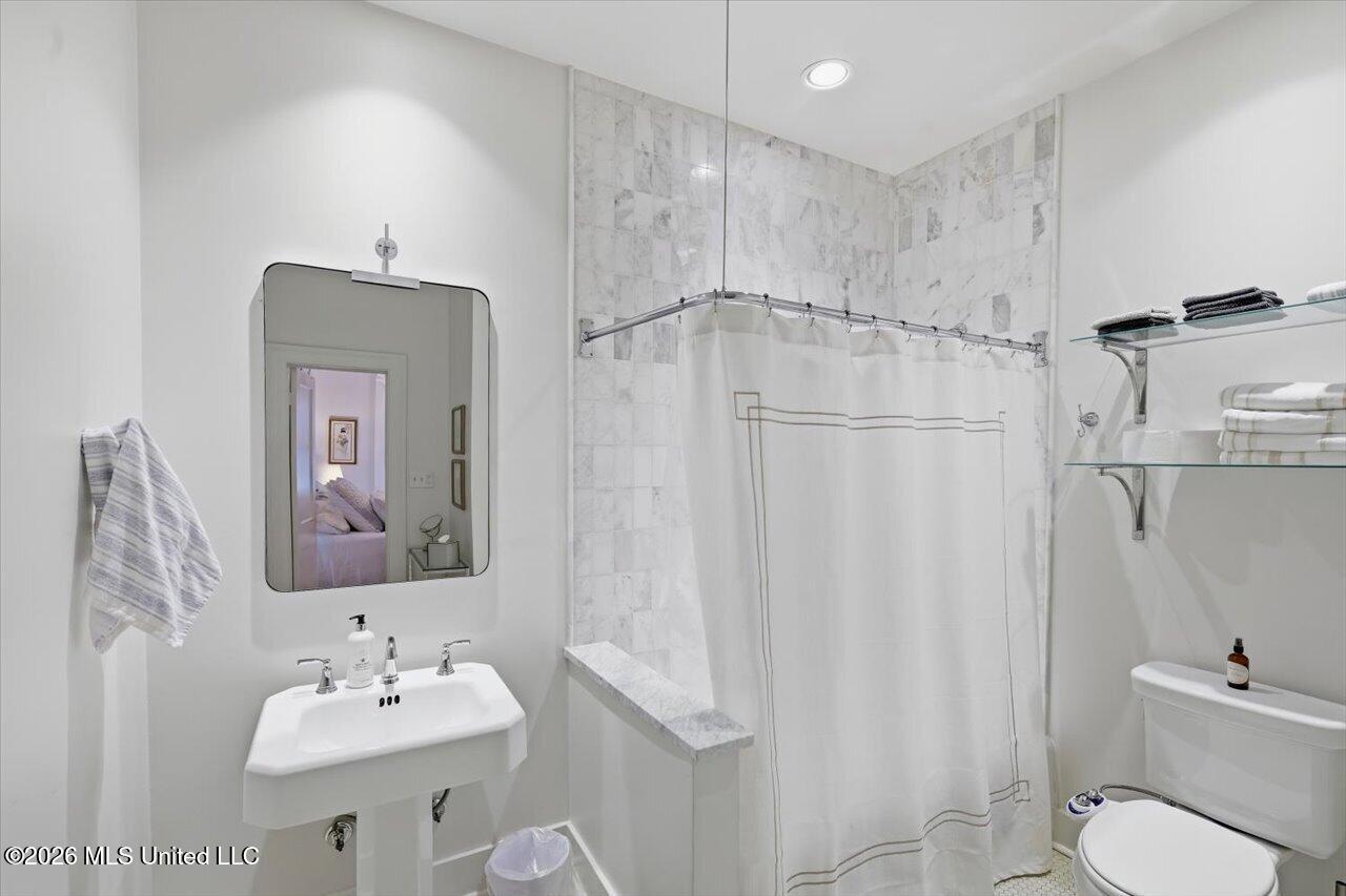 203 Jefferson Street Property Photo 20