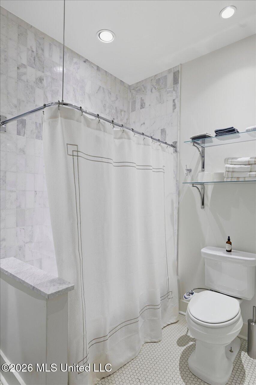 203 Jefferson Street Property Photo 21