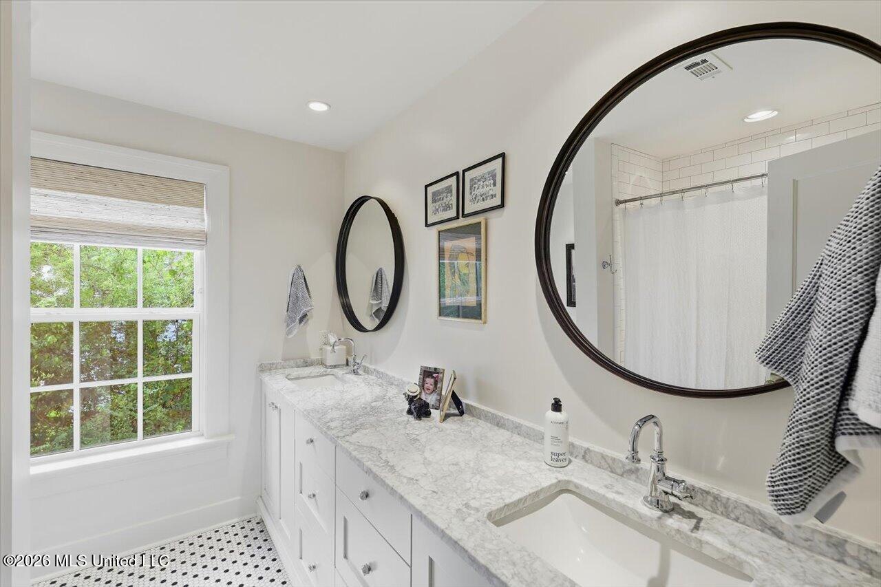 203 Jefferson Street Property Photo 23