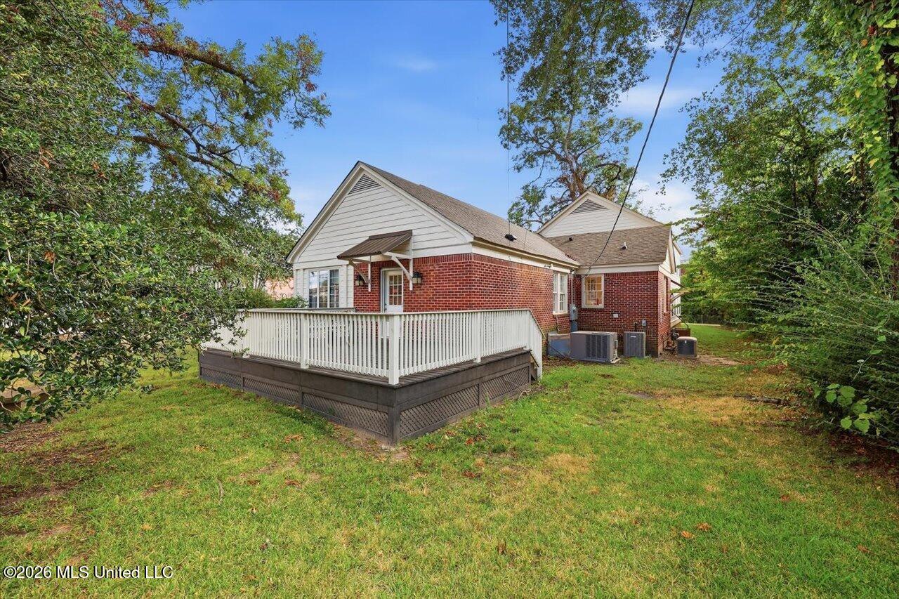 203 Jefferson Street Property Photo 29