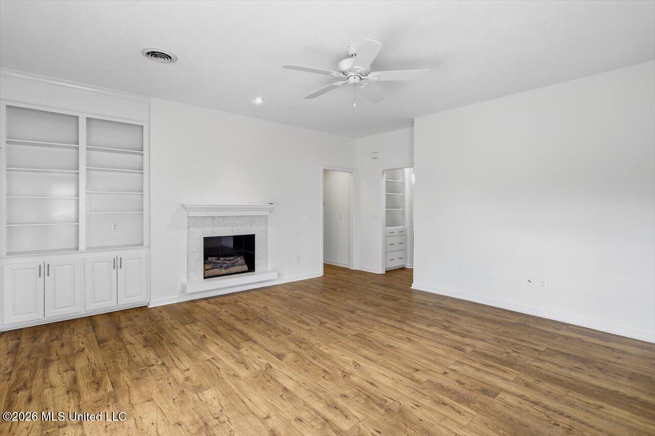 213 Twin Property Photo 7