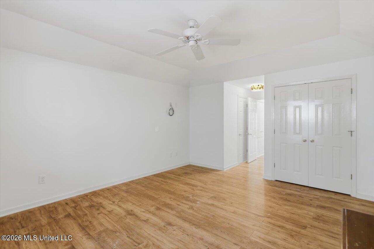 213 Twin Property Photo 22