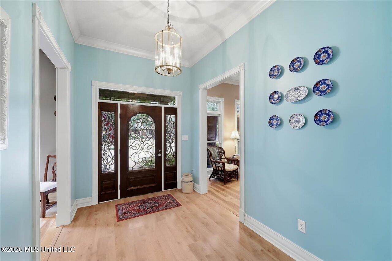 206 Hillside Street Property Photo 6