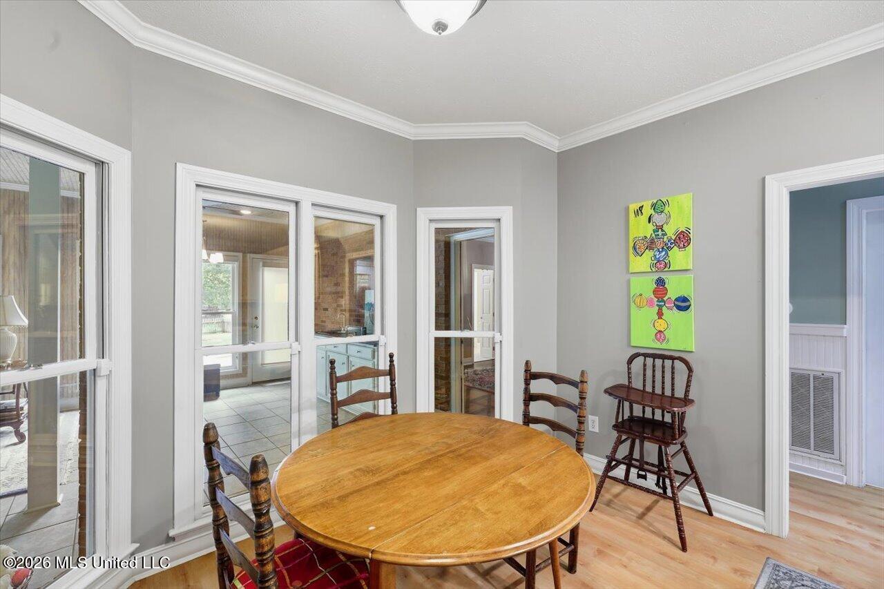 206 Hillside Street Property Photo 15