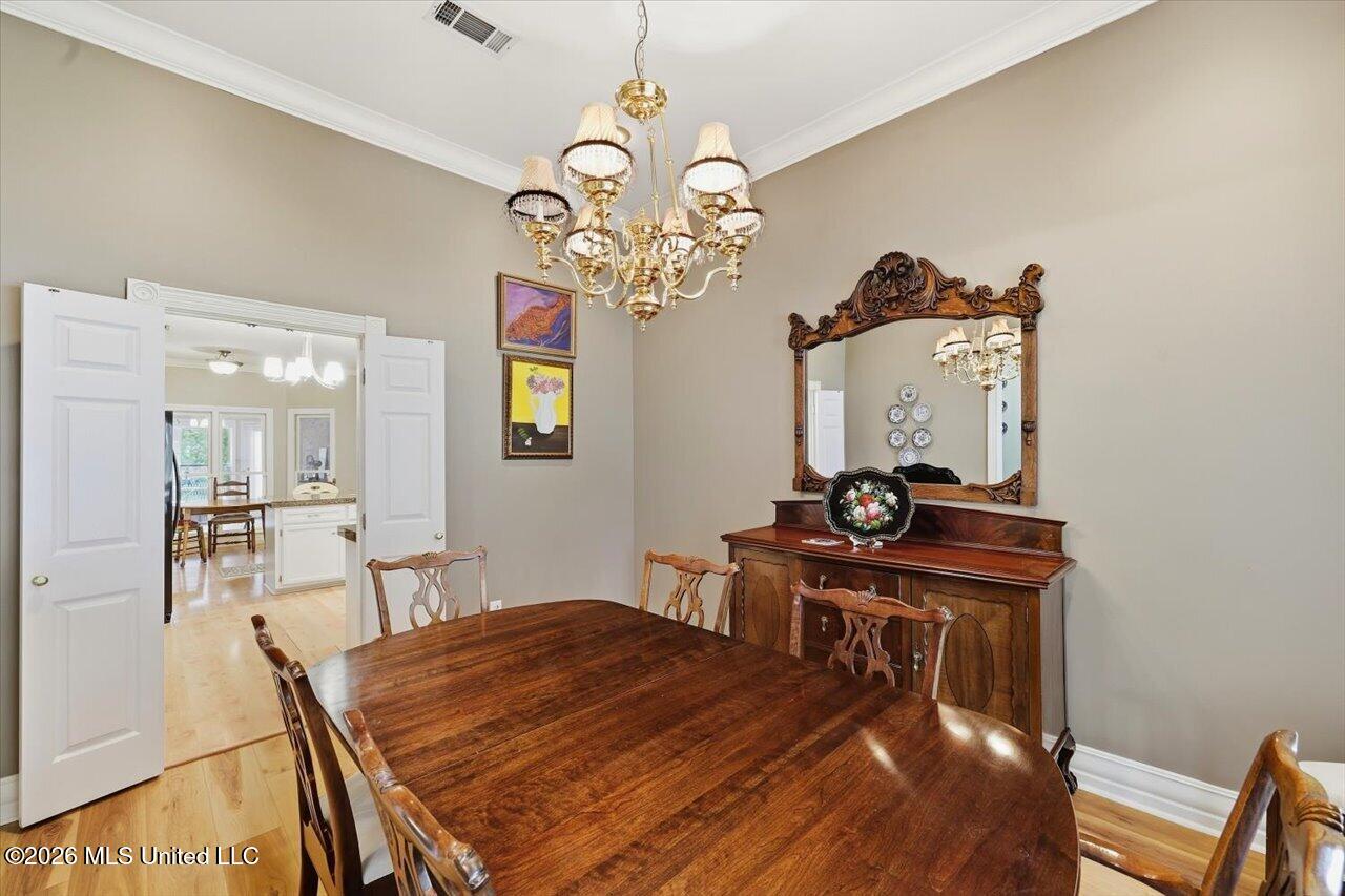 206 Hillside Street Property Photo 18
