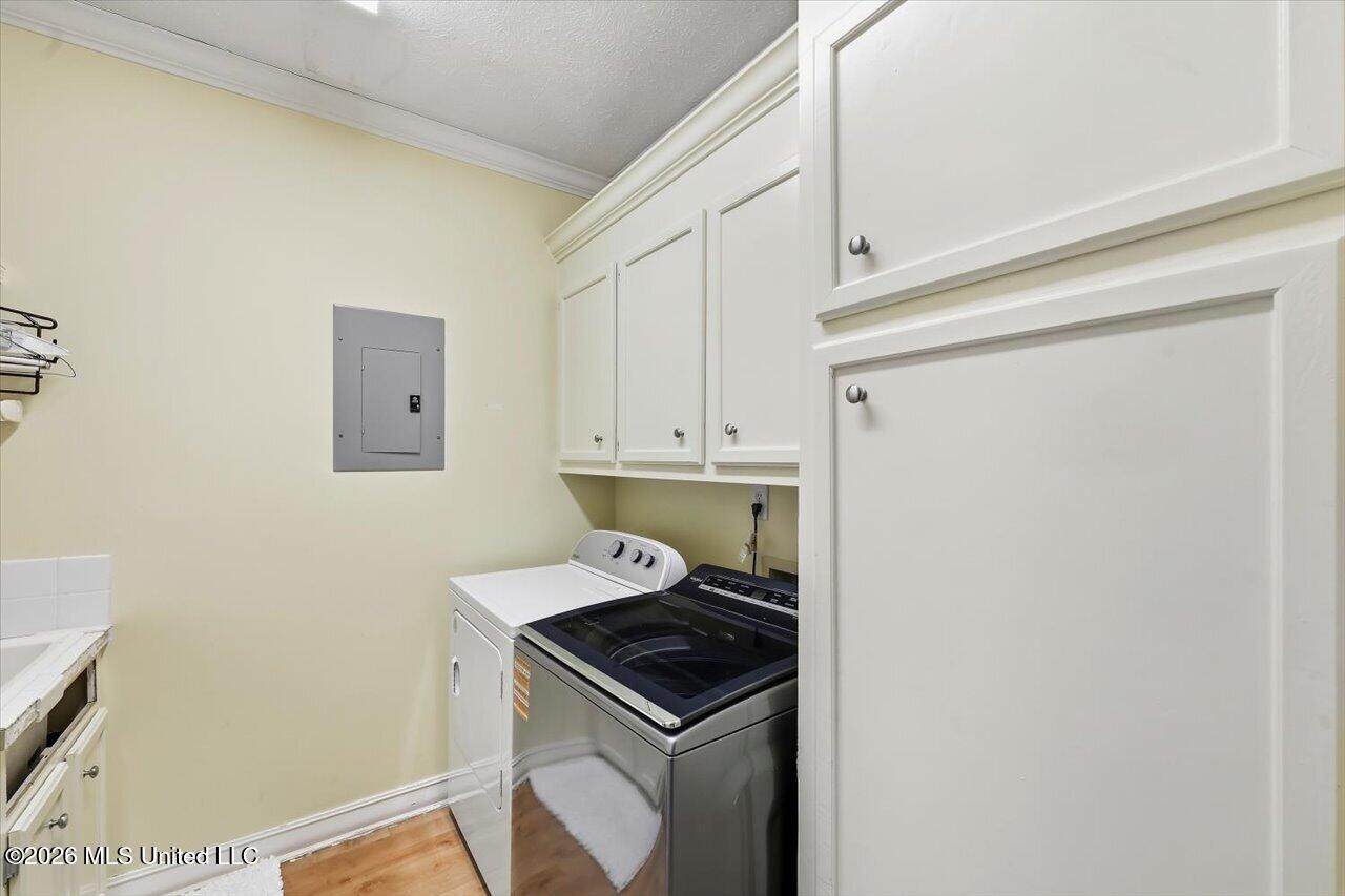 206 Hillside Street Property Photo 20