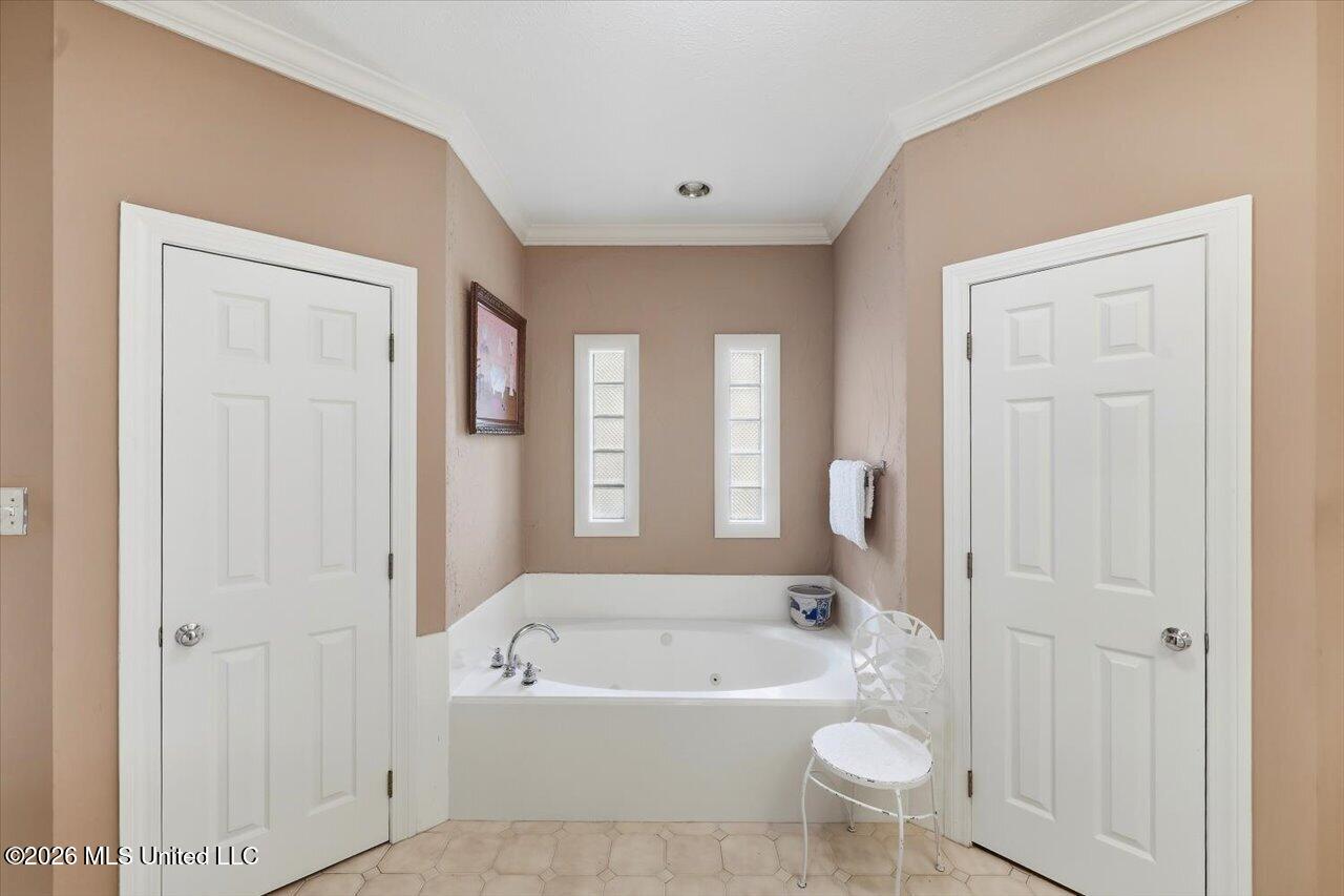 206 Hillside Street Property Photo 23