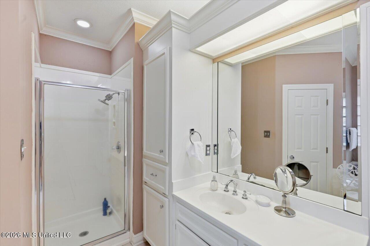 206 Hillside Street Property Photo 25