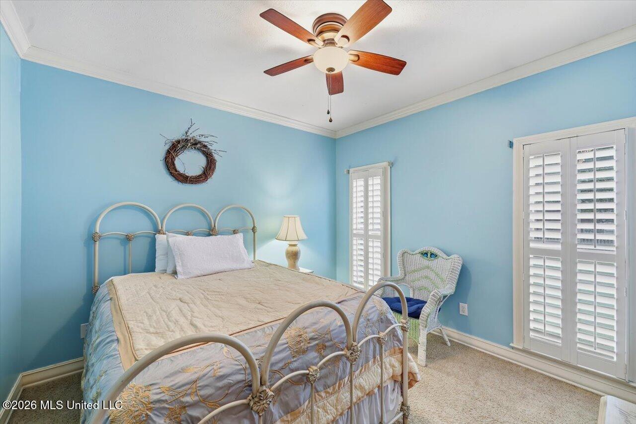 206 Hillside Street Property Photo 32