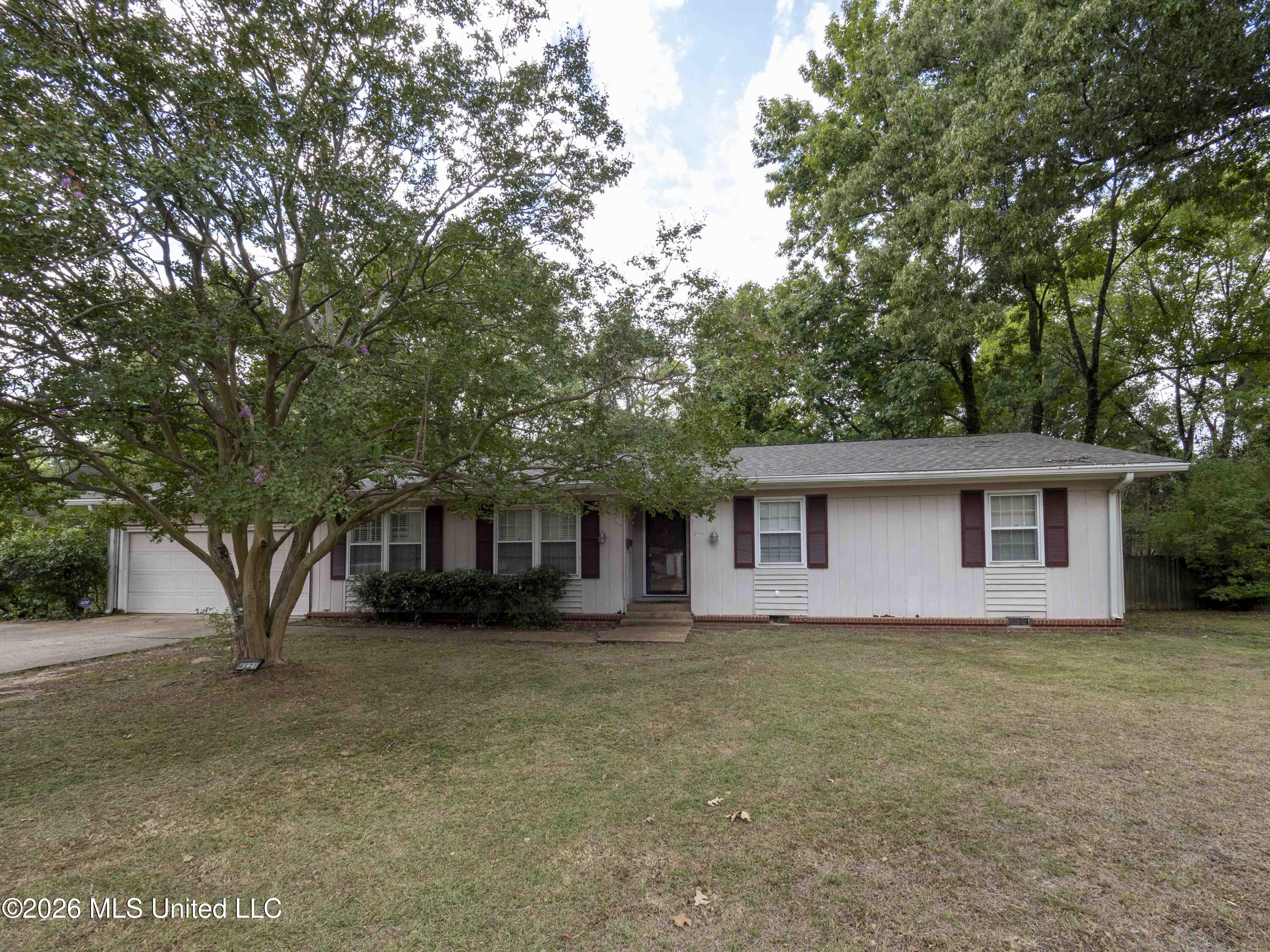 4521 Ridgewood Road Property Photo 1