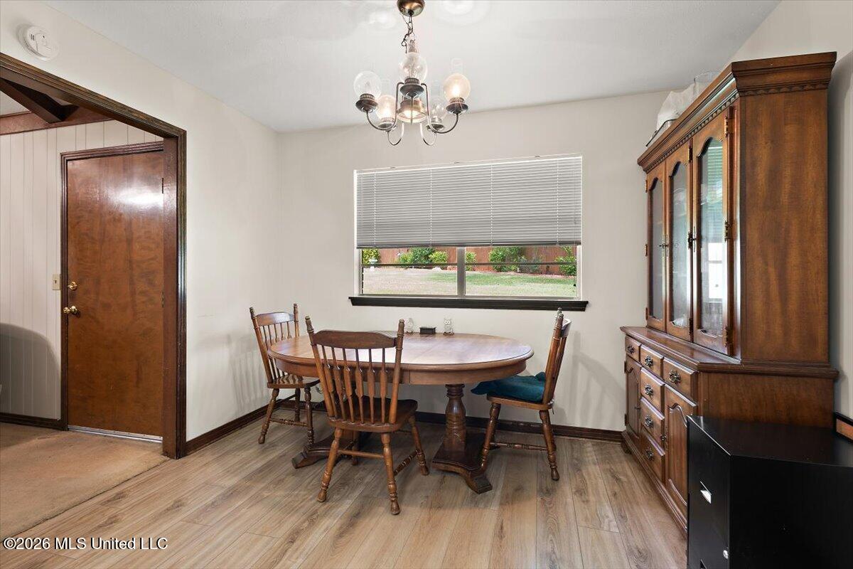 55 Sunline Drive Property Photo 10